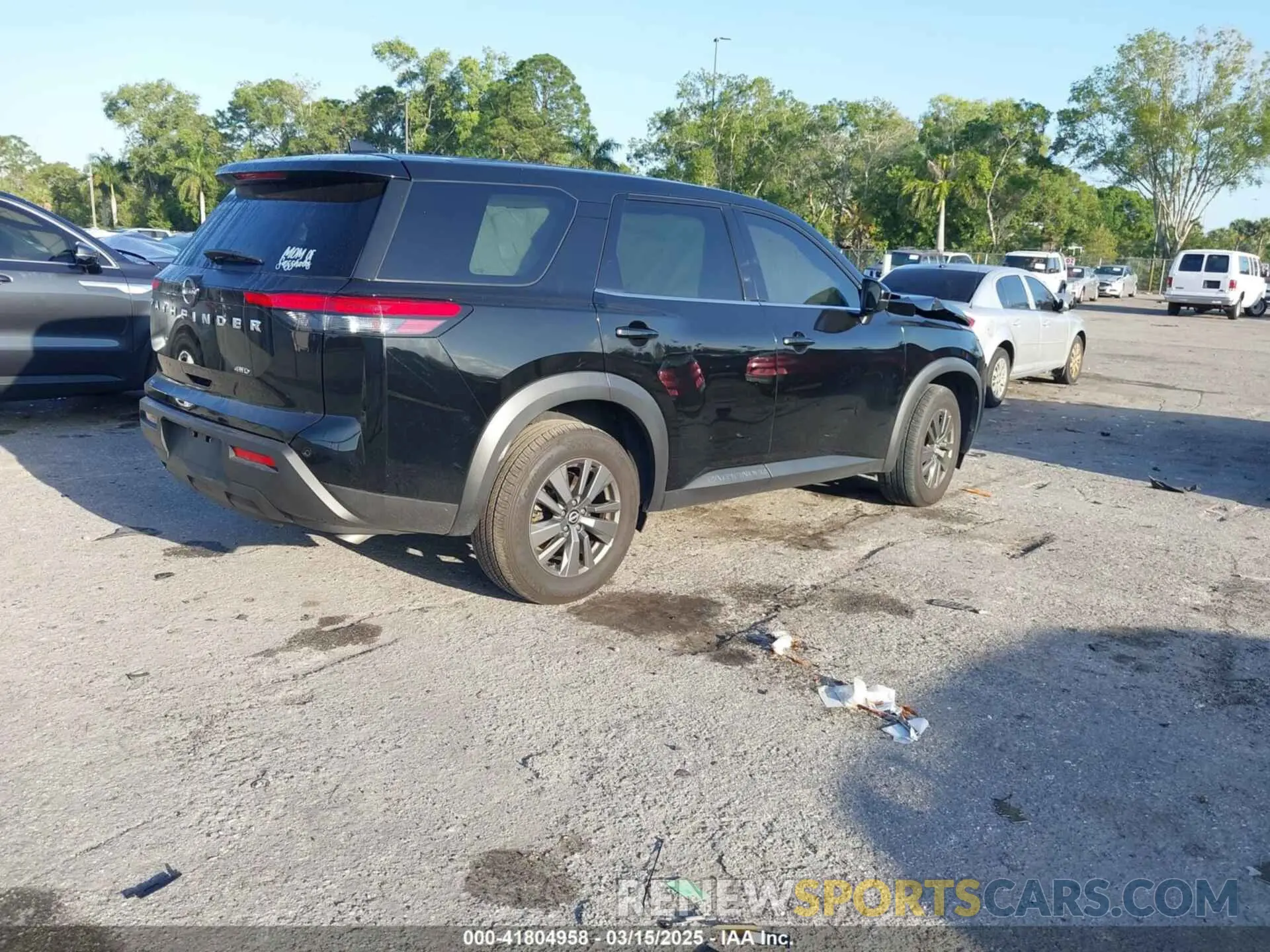 4 Photograph of a damaged car 5N1DR3AC2NC231971 NISSAN PATHFINDER 2022