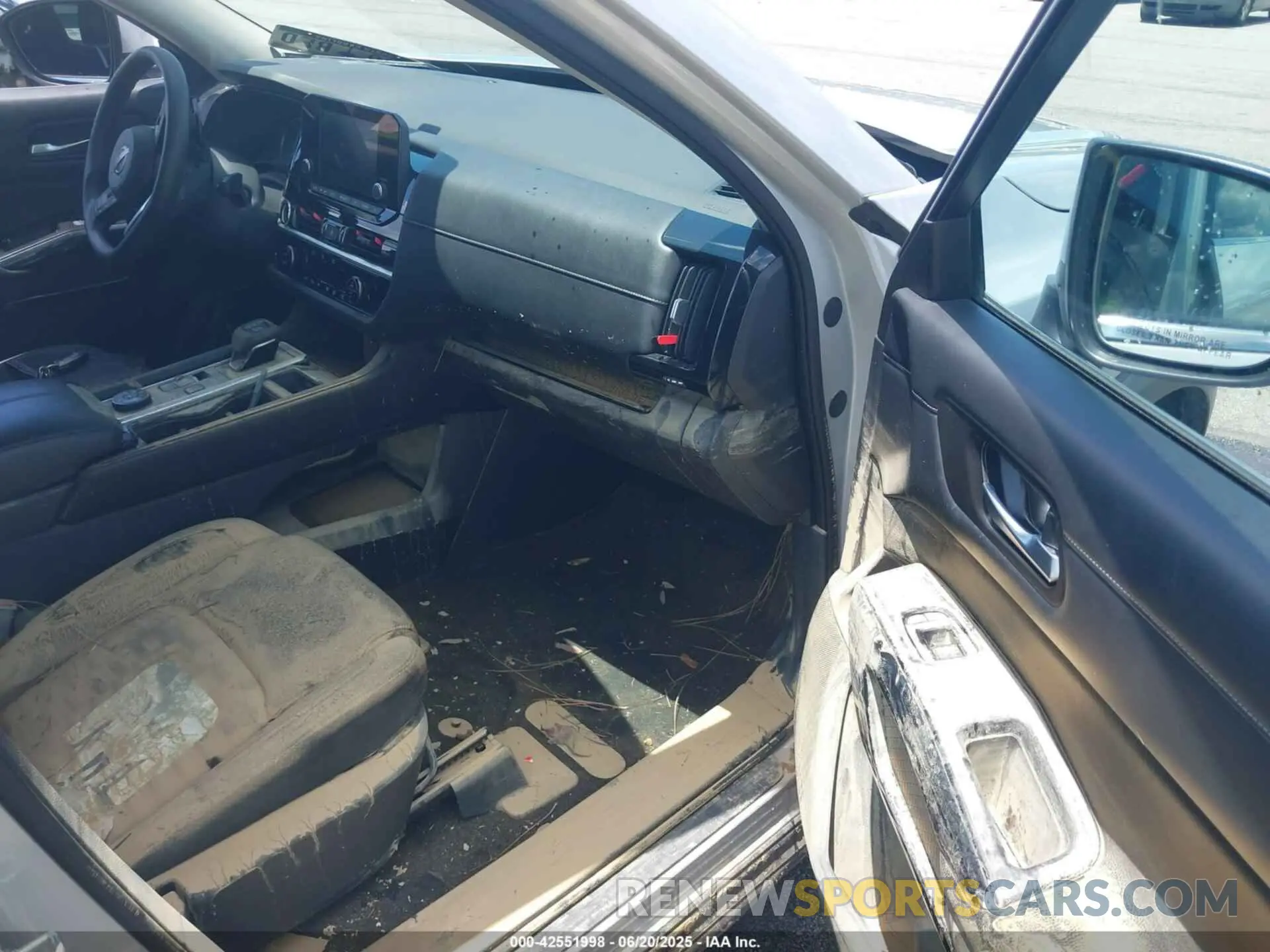 5 Photograph of a damaged car 5N1DR3ACXNC207112 NISSAN PATHFINDER 2022