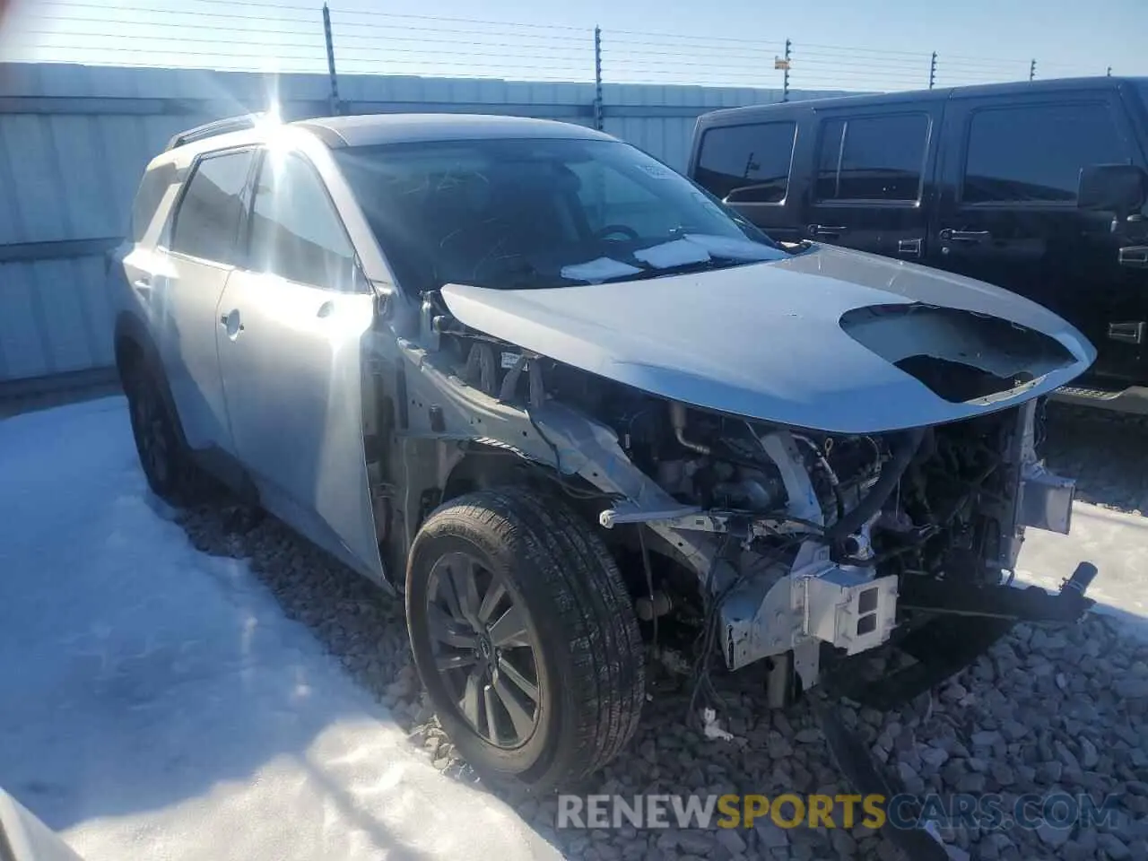 4 Photograph of a damaged car 5N1DR3BA1NC237371 NISSAN PATHFINDER 2022