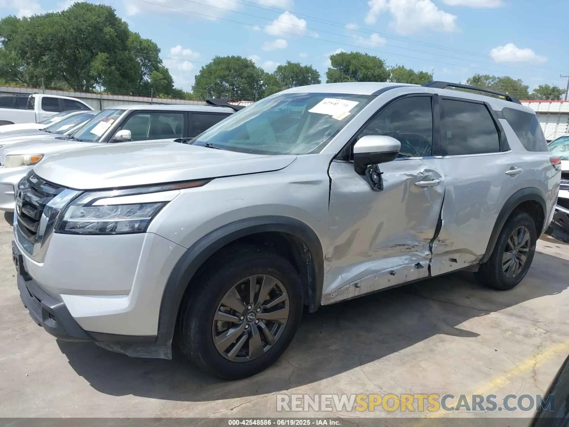6 Photograph of a damaged car 5N1DR3BA3NC224394 NISSAN PATHFINDER 2022