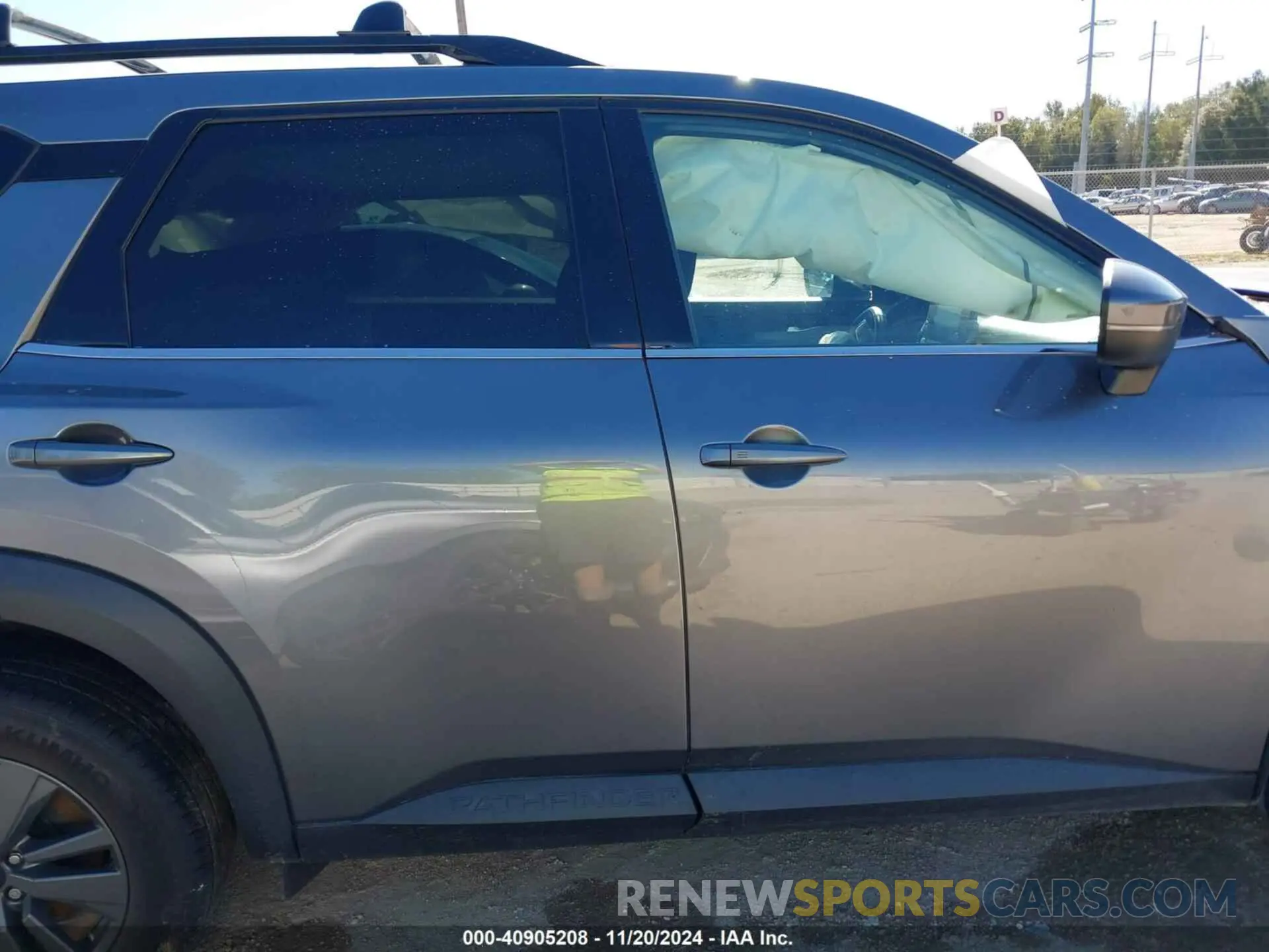 13 Photograph of a damaged car 5N1DR3BA3NC250932 NISSAN PATHFINDER 2022