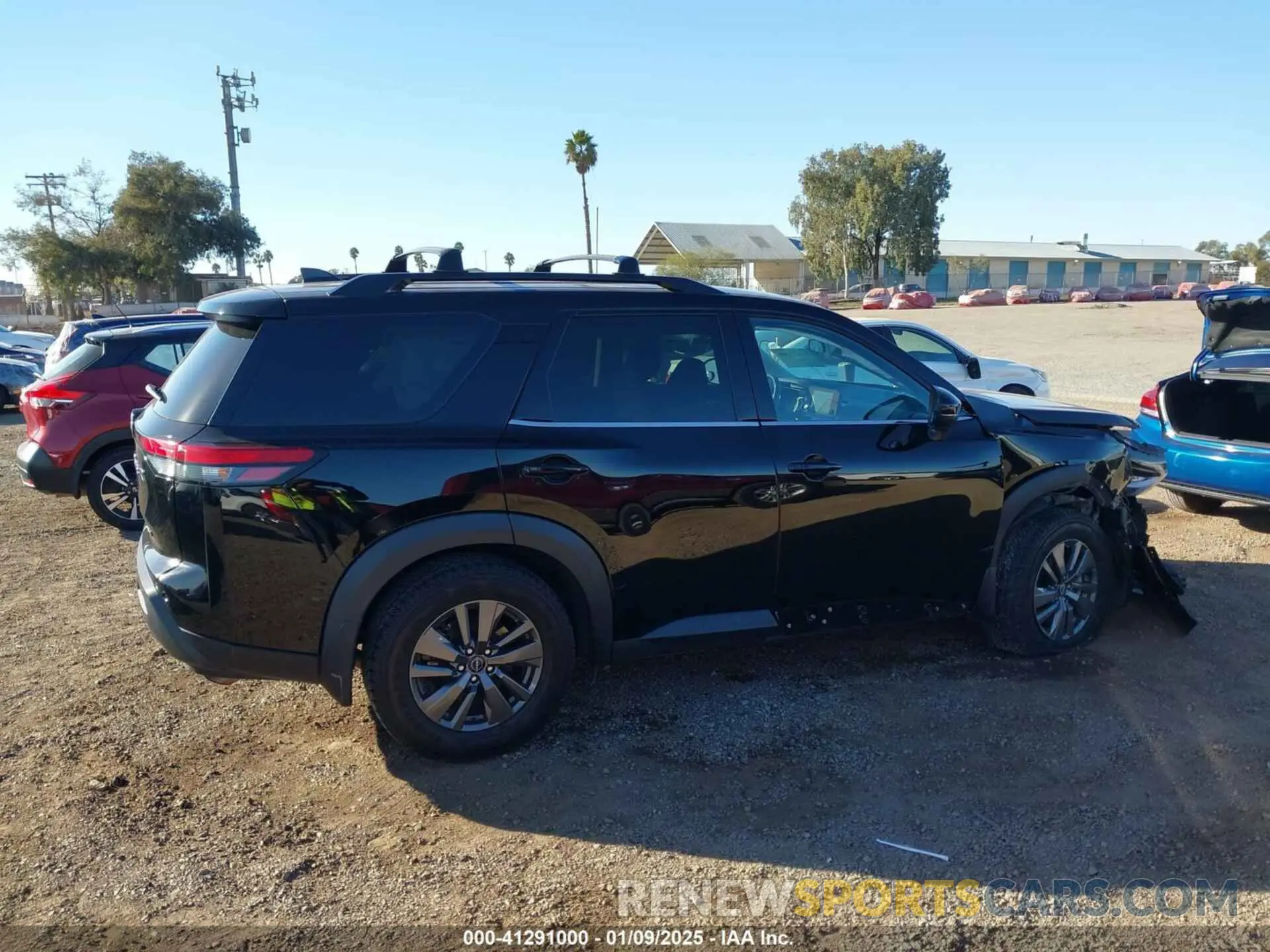 13 Photograph of a damaged car 5N1DR3BA4NC240703 NISSAN PATHFINDER 2022