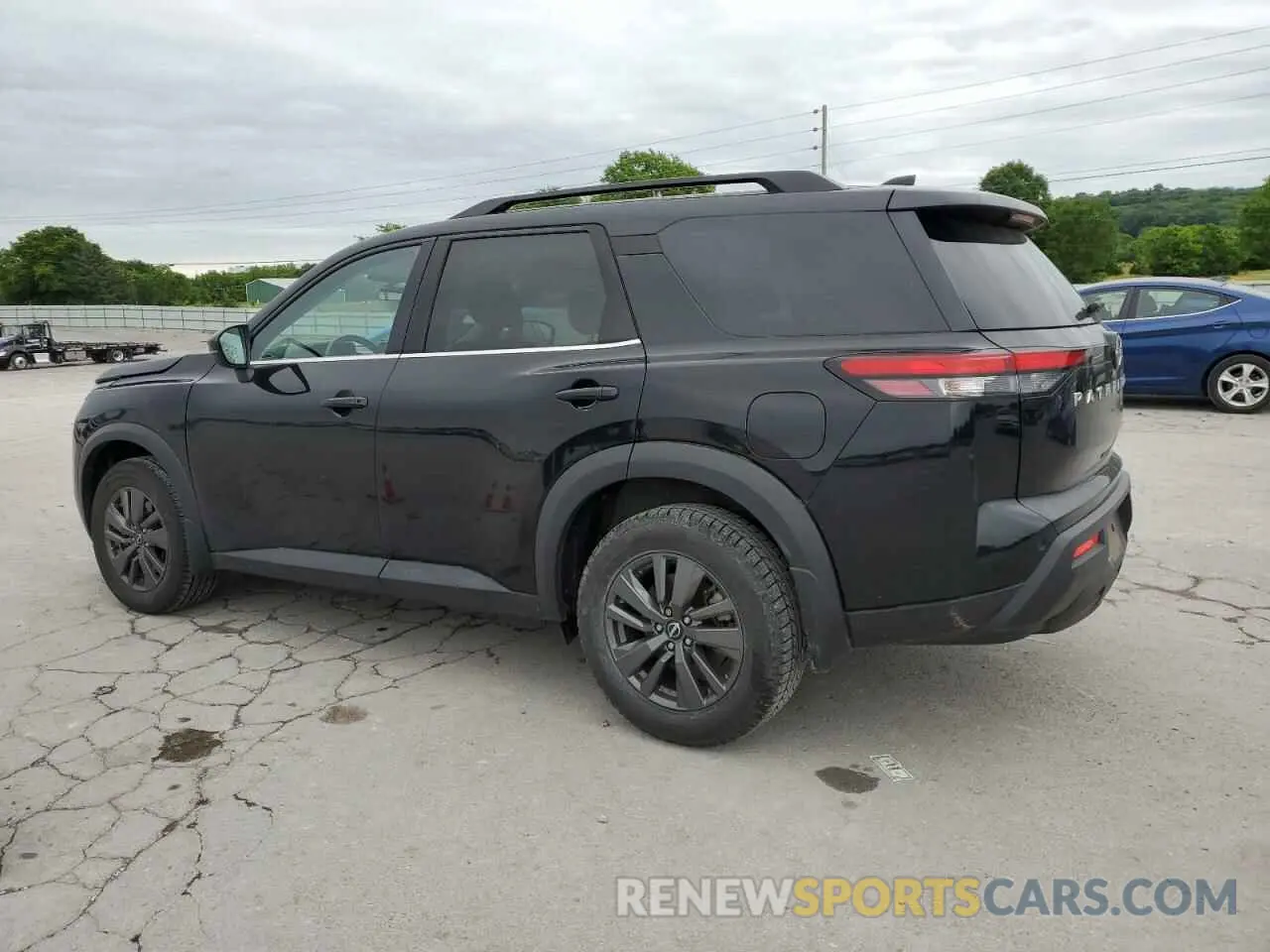 2 Photograph of a damaged car 5N1DR3BA6NC222512 NISSAN PATHFINDER 2022