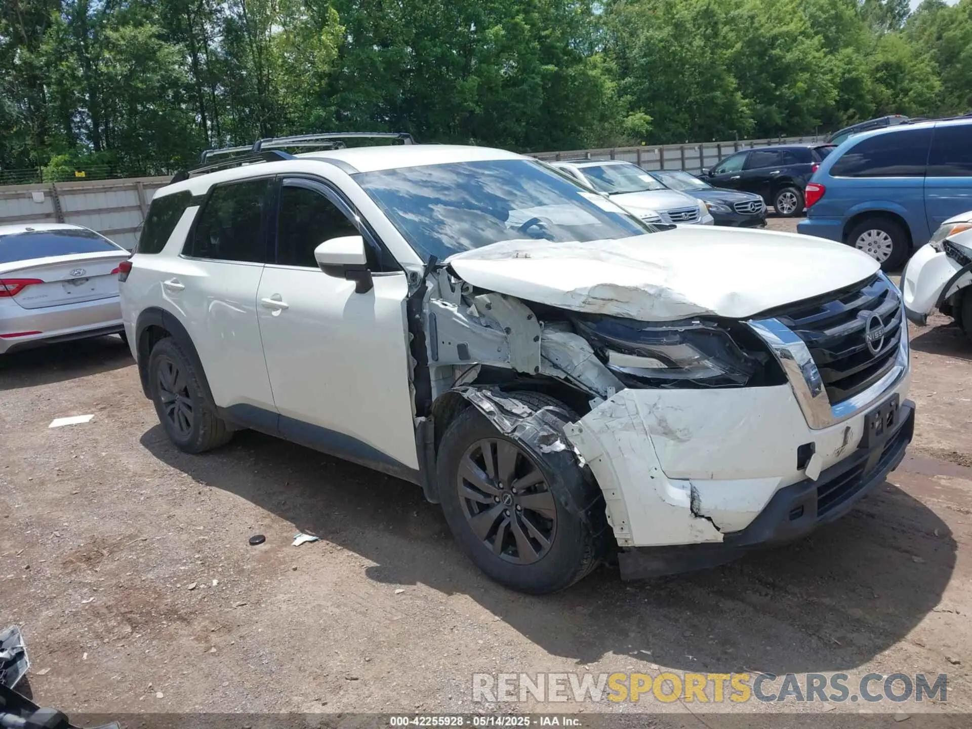 1 Photograph of a damaged car 5N1DR3BA7NC240498 NISSAN PATHFINDER 2022