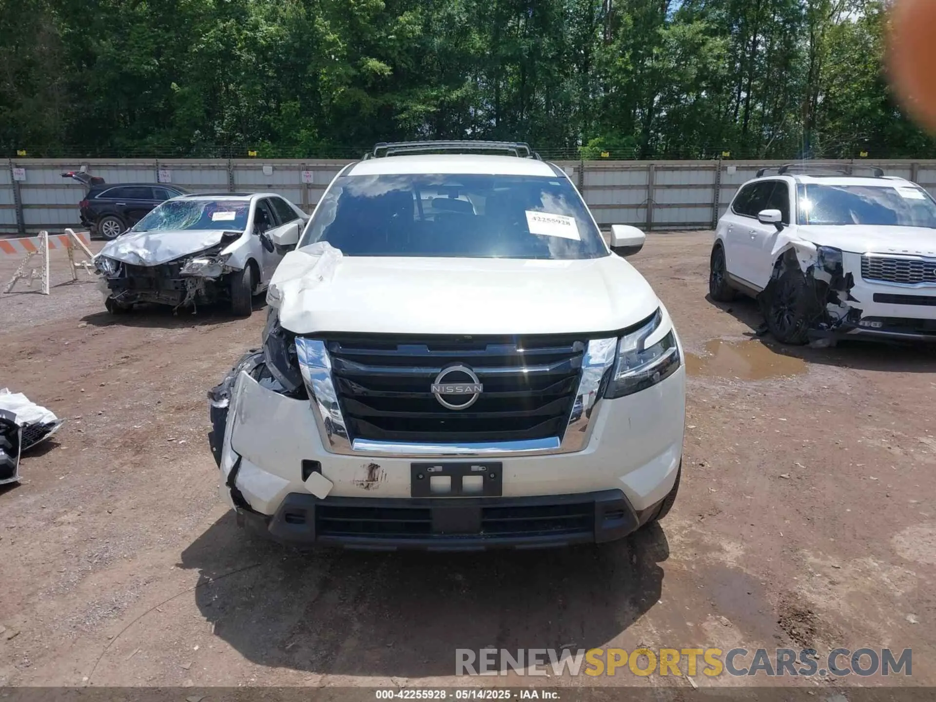 12 Photograph of a damaged car 5N1DR3BA7NC240498 NISSAN PATHFINDER 2022