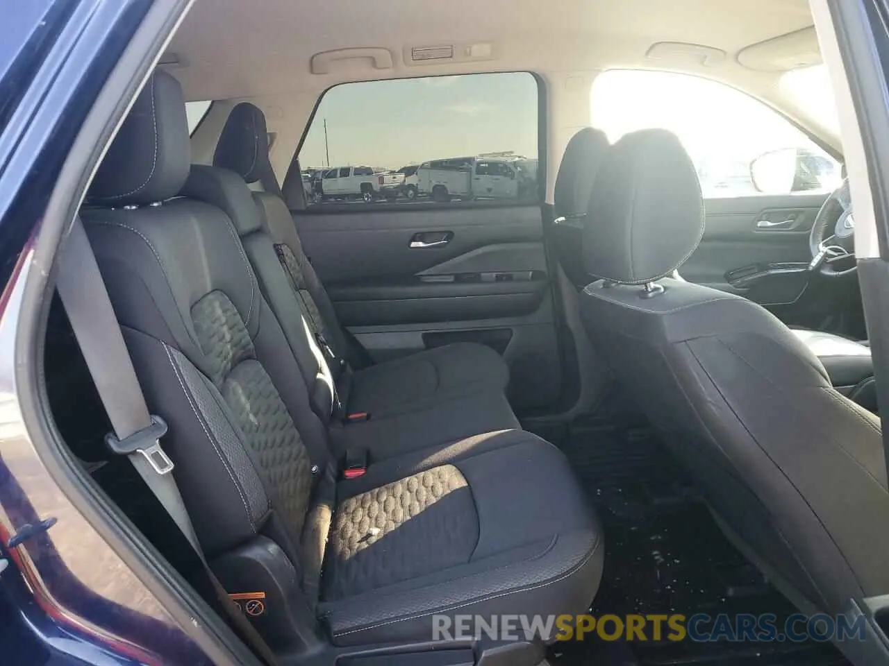 11 Photograph of a damaged car 5N1DR3BA8NC231583 NISSAN PATHFINDER 2022