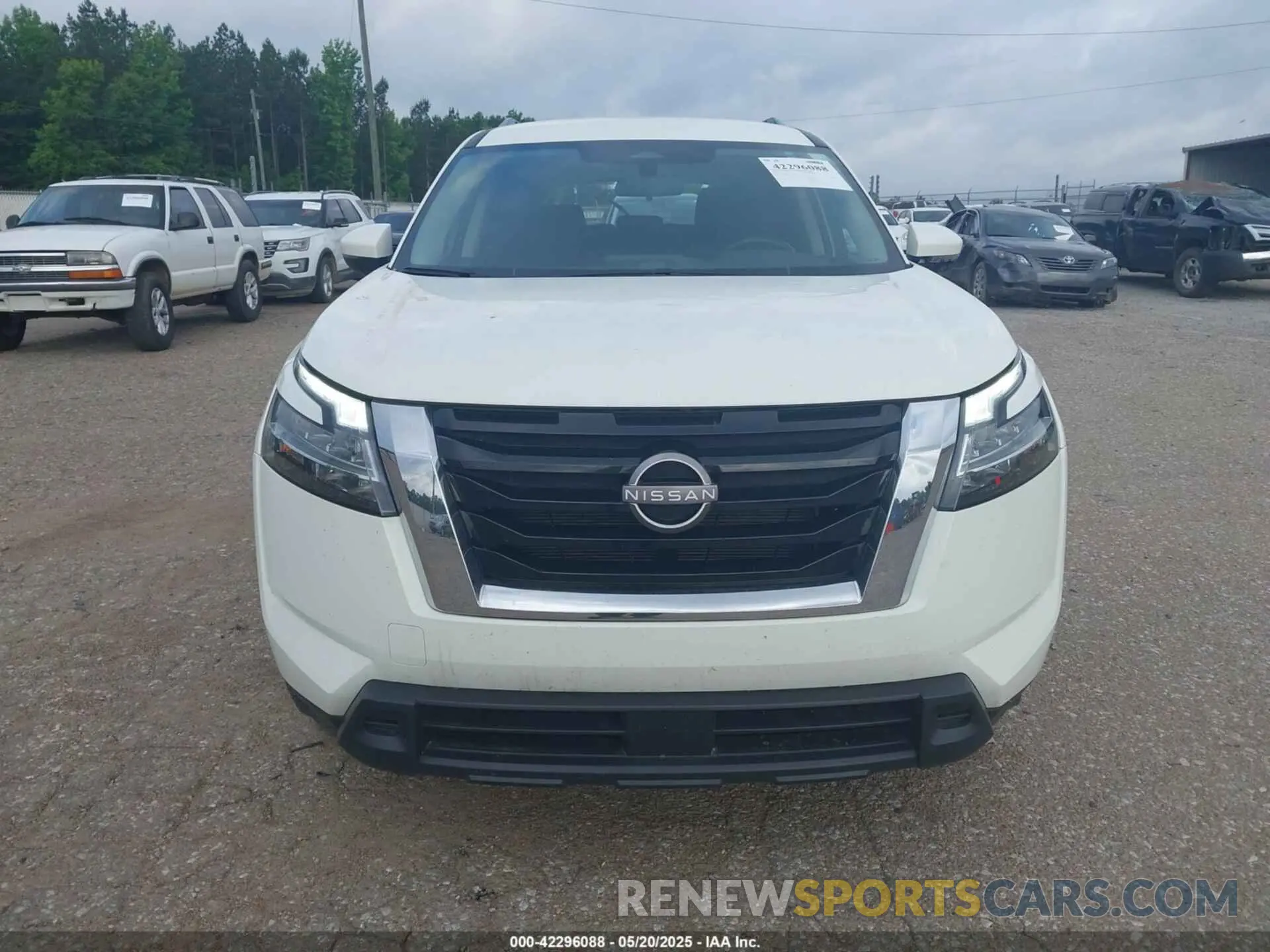 12 Photograph of a damaged car 5N1DR3BAXNC225140 NISSAN PATHFINDER 2022