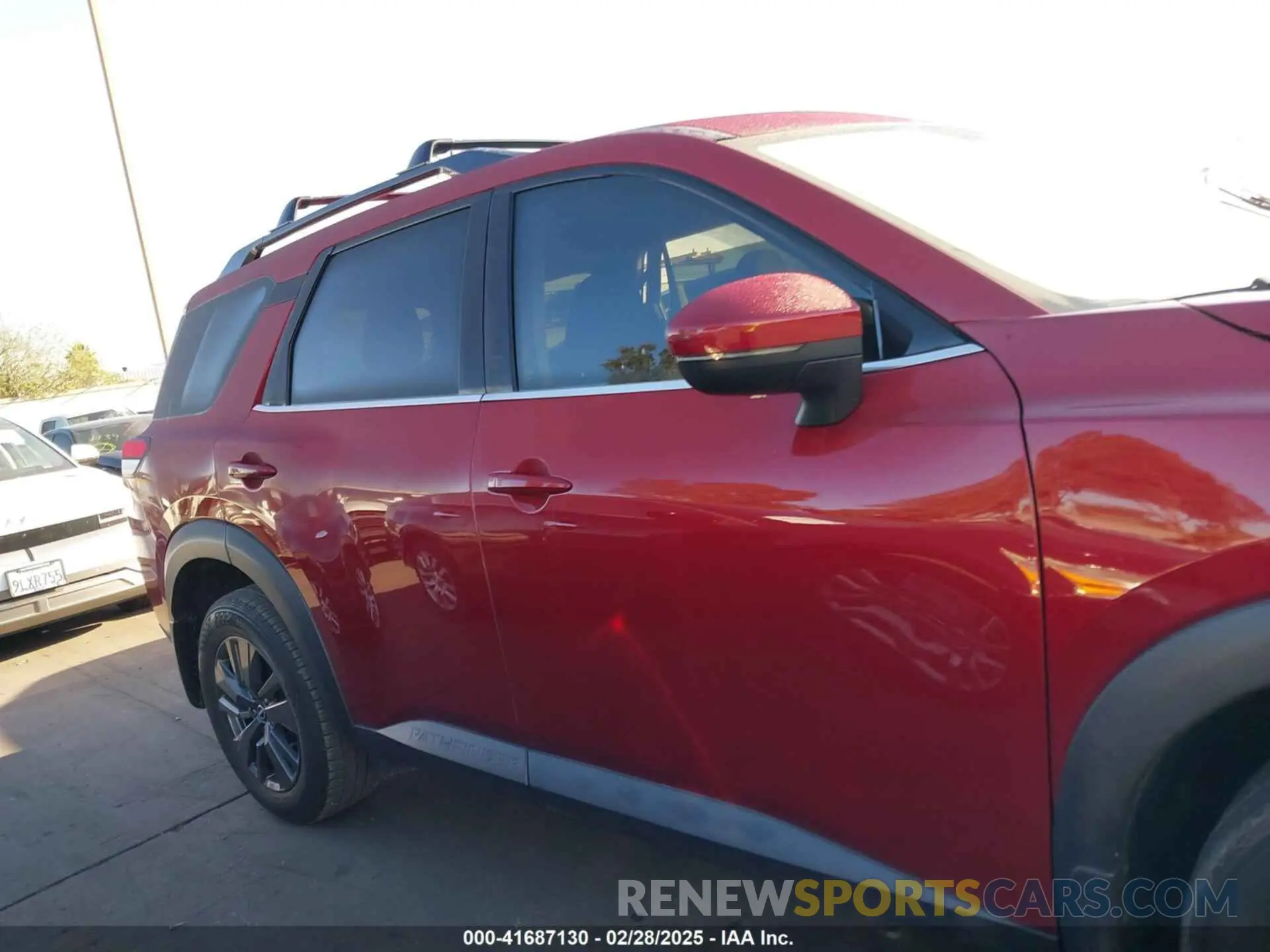 13 Photograph of a damaged car 5N1DR3BB9NC208547 NISSAN PATHFINDER 2022