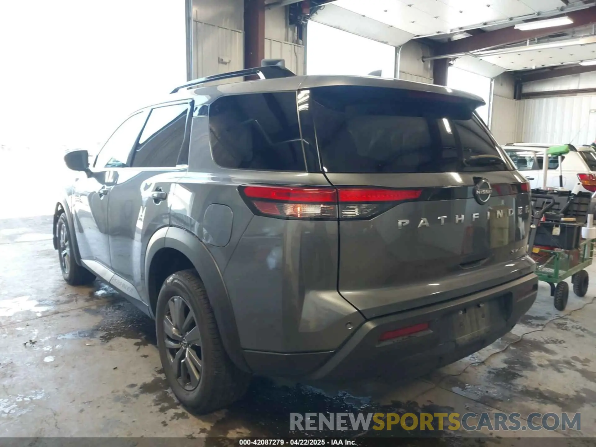 3 Photograph of a damaged car 5N1DR3BC3NC213705 NISSAN PATHFINDER 2022