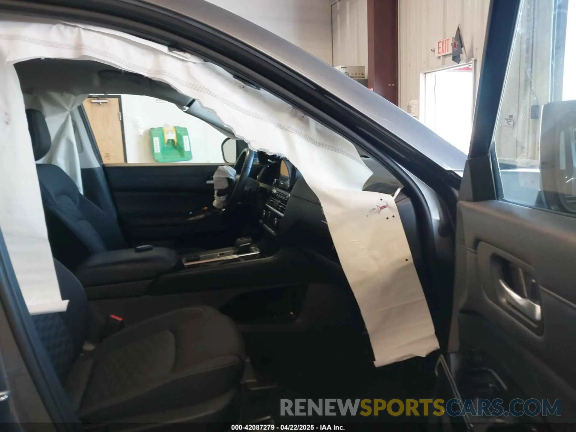 5 Photograph of a damaged car 5N1DR3BC3NC213705 NISSAN PATHFINDER 2022