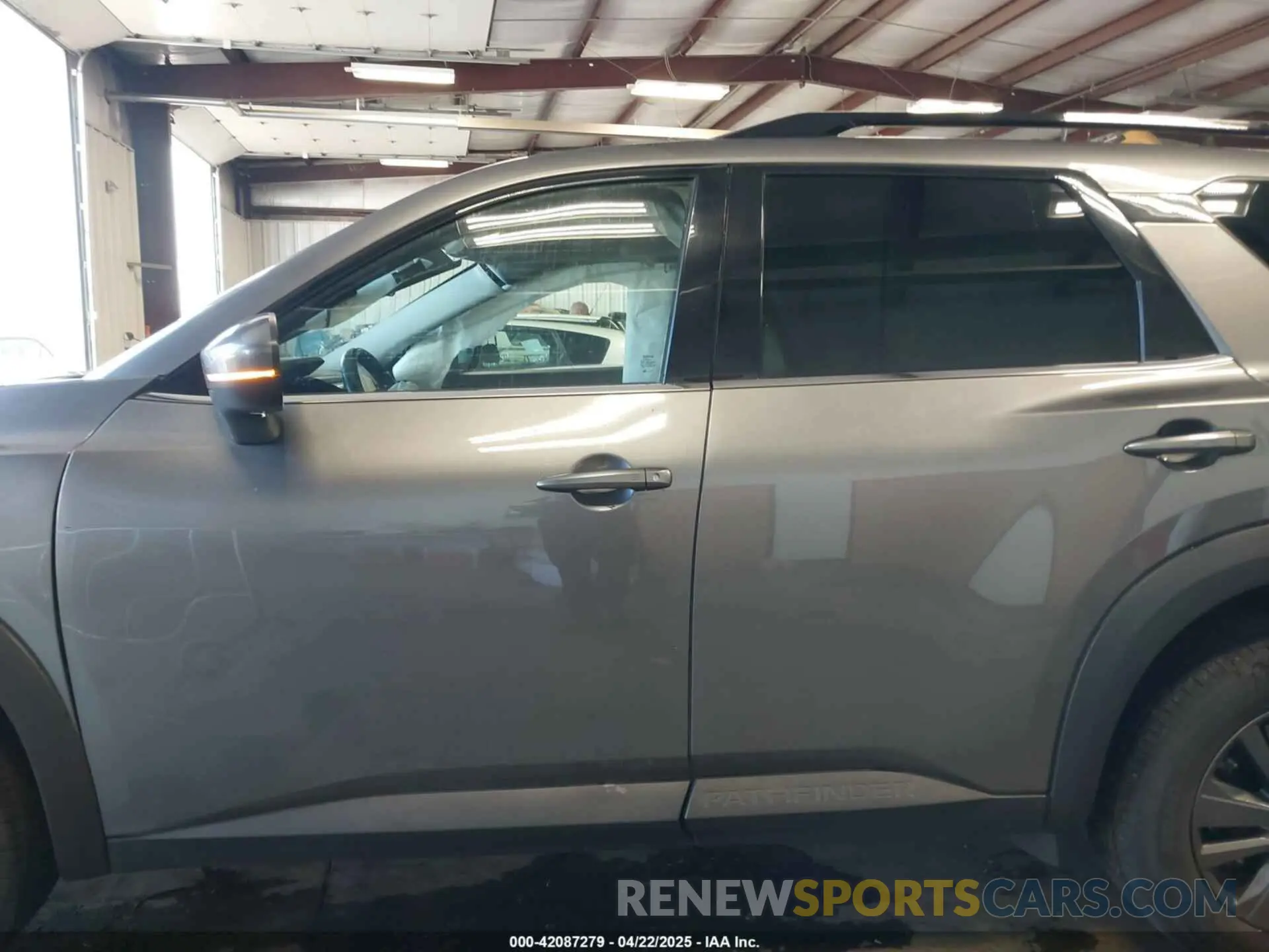 15 Photograph of a damaged car 5N1DR3BC3NT213705 NISSAN PATHFINDER 2022