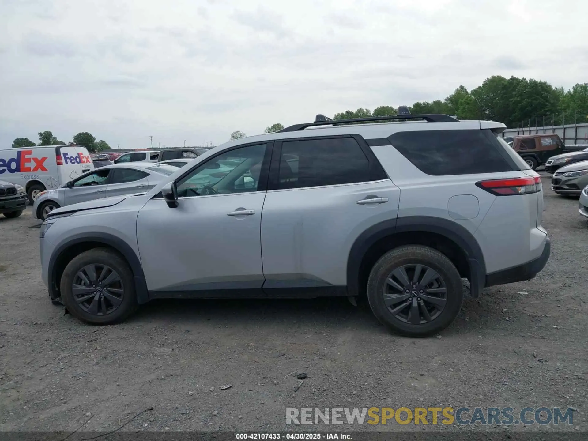 14 Photograph of a damaged car 5N1DR3BC6NC241692 NISSAN PATHFINDER 2022