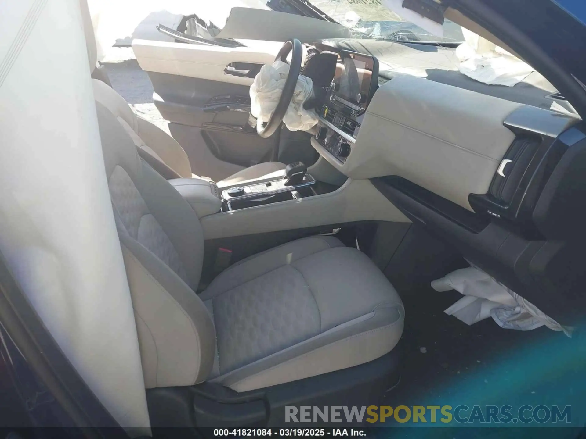 5 Photograph of a damaged car 5N1DR3BC8NC217216 NISSAN PATHFINDER 2022