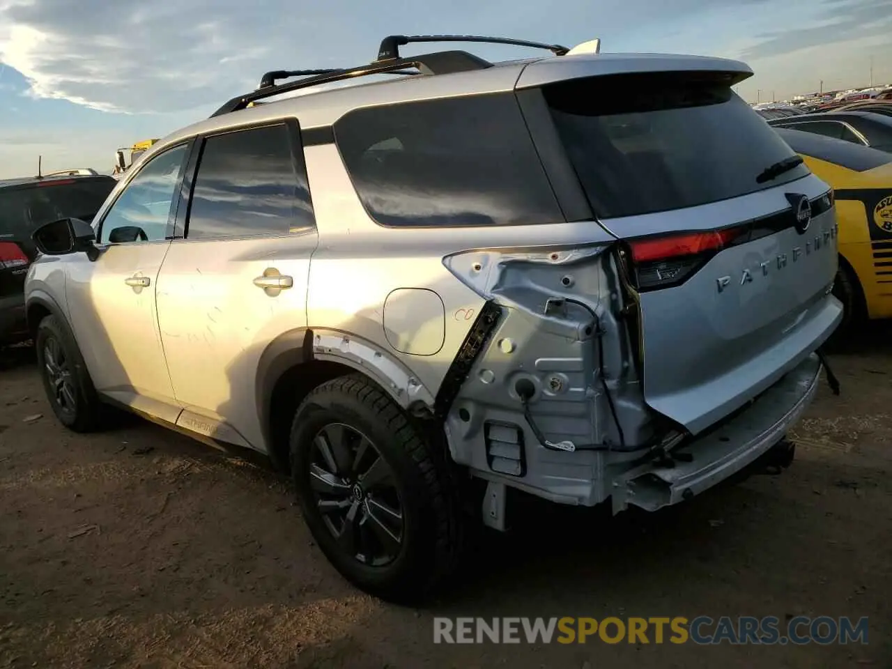 2 Photograph of a damaged car 5N1DR3BD0NC216585 NISSAN PATHFINDER 2022