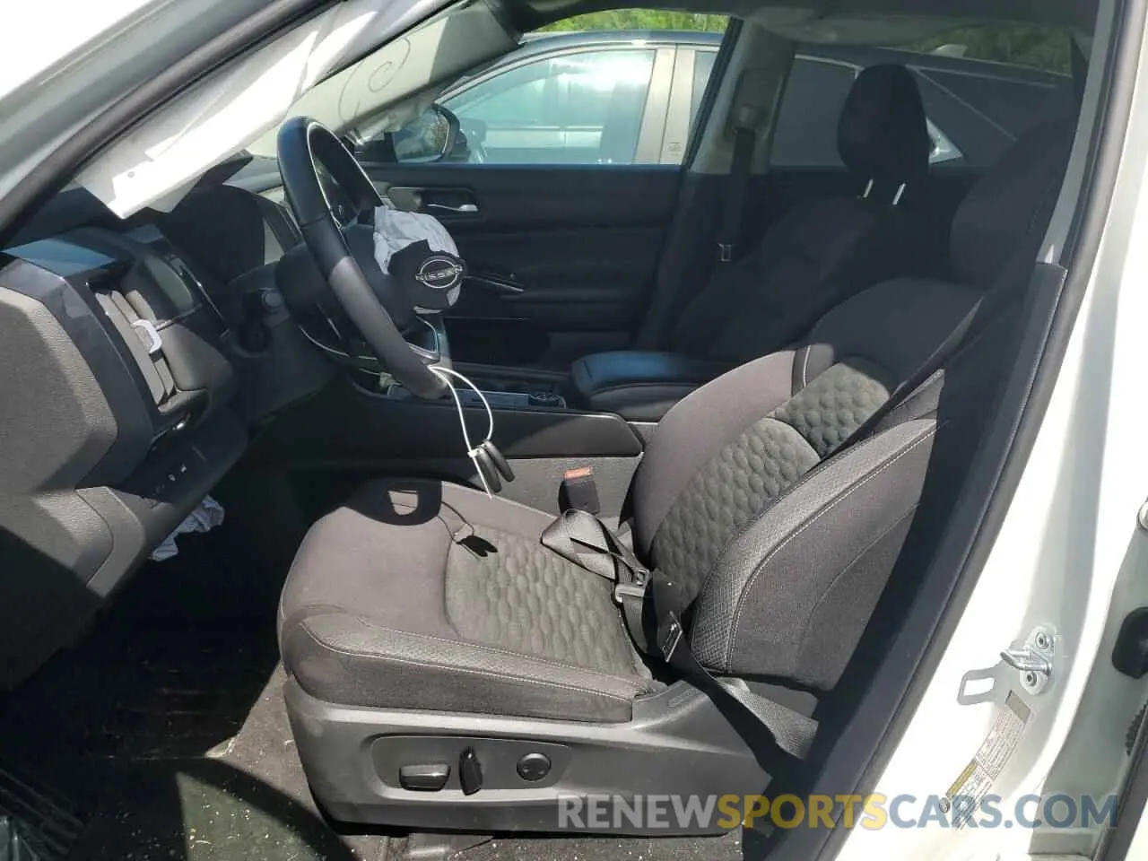 7 Photograph of a damaged car 5N1DR3BD2NC215650 NISSAN PATHFINDER 2022