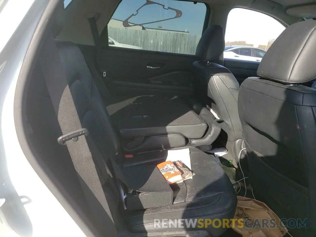 10 Photograph of a damaged car 5N1DR3CA0NC202965 NISSAN PATHFINDER 2022