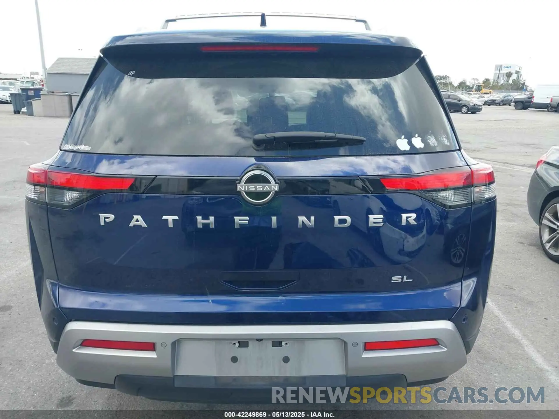 17 Photograph of a damaged car 5N1DR3CA3NC206542 NISSAN PATHFINDER 2022