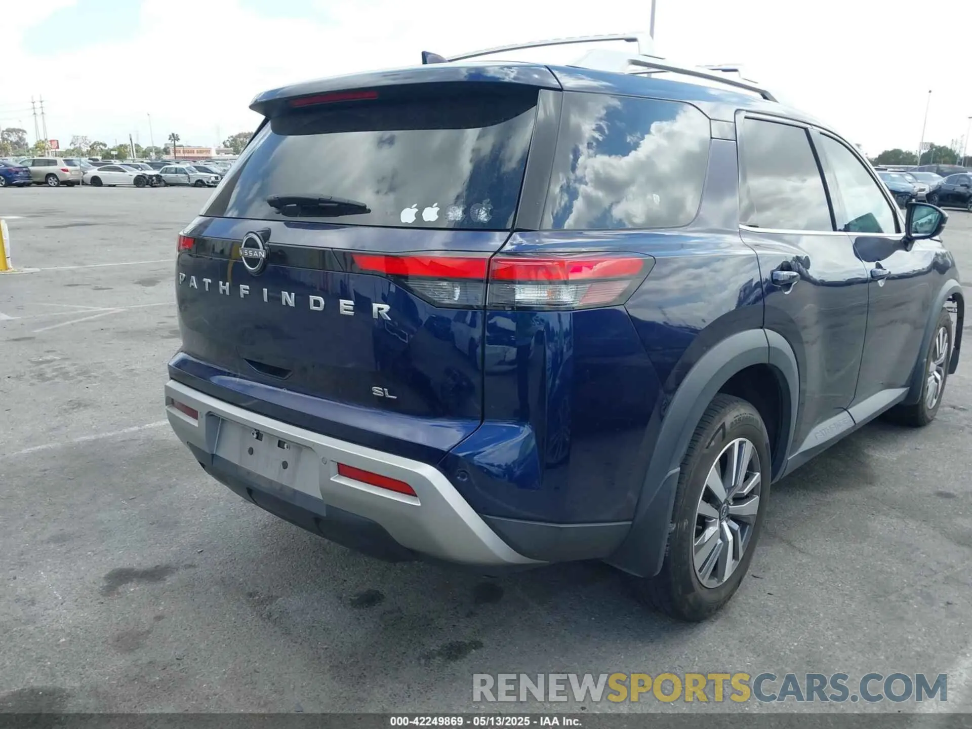 4 Photograph of a damaged car 5N1DR3CA3NC206542 NISSAN PATHFINDER 2022