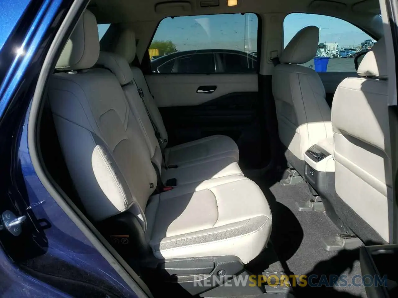 11 Photograph of a damaged car 5N1DR3CAXNC255799 NISSAN PATHFINDER 2022