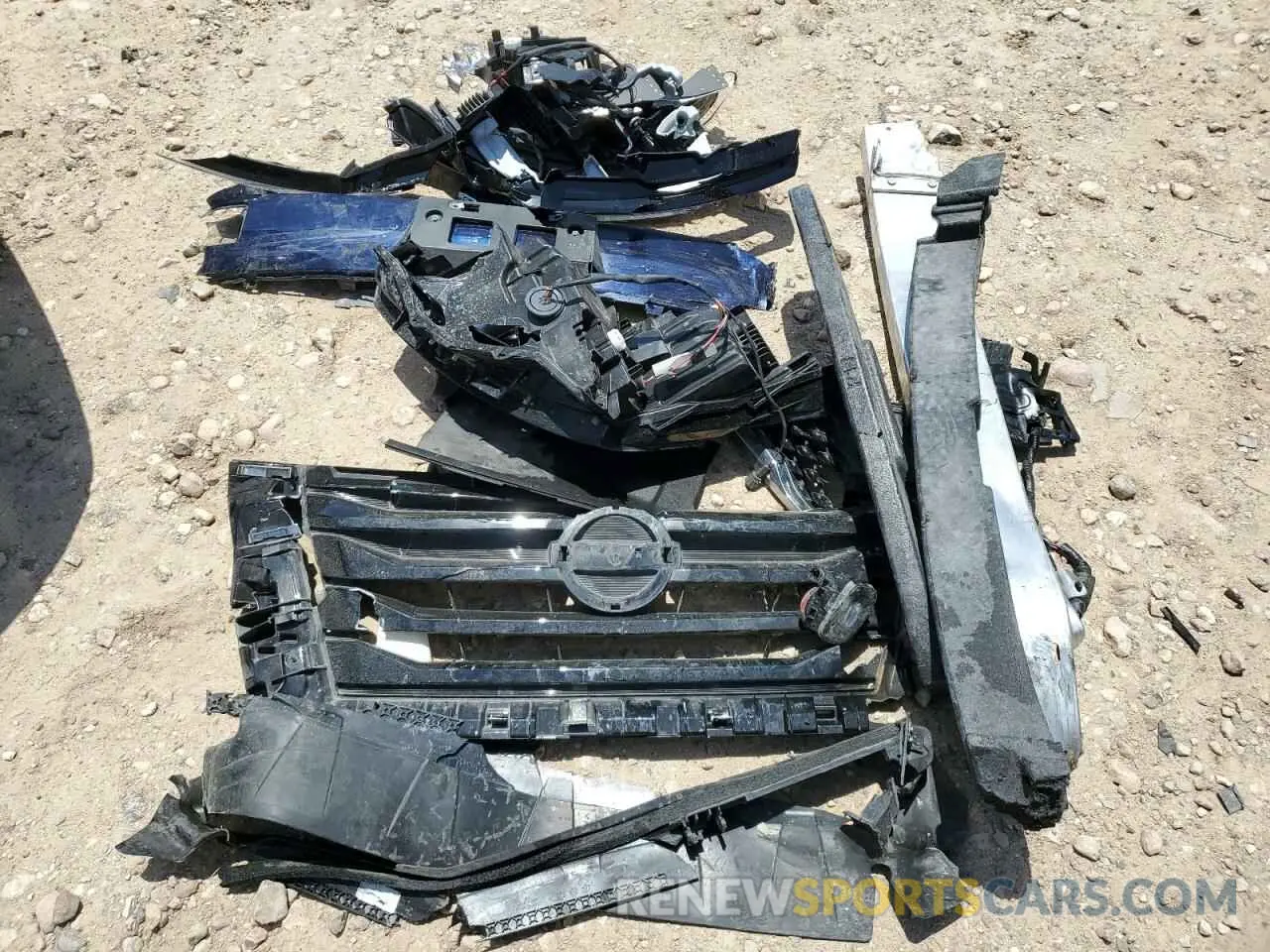13 Photograph of a damaged car 5N1DR3CB2NC261461 NISSAN PATHFINDER 2022