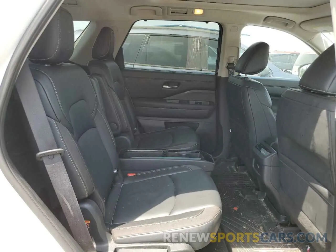 11 Photograph of a damaged car 5N1DR3CBXNC271686 NISSAN PATHFINDER 2022