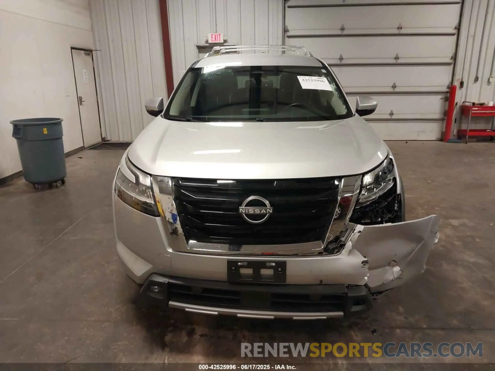 12 Photograph of a damaged car 5N1DR3CC0NC271821 NISSAN PATHFINDER 2022
