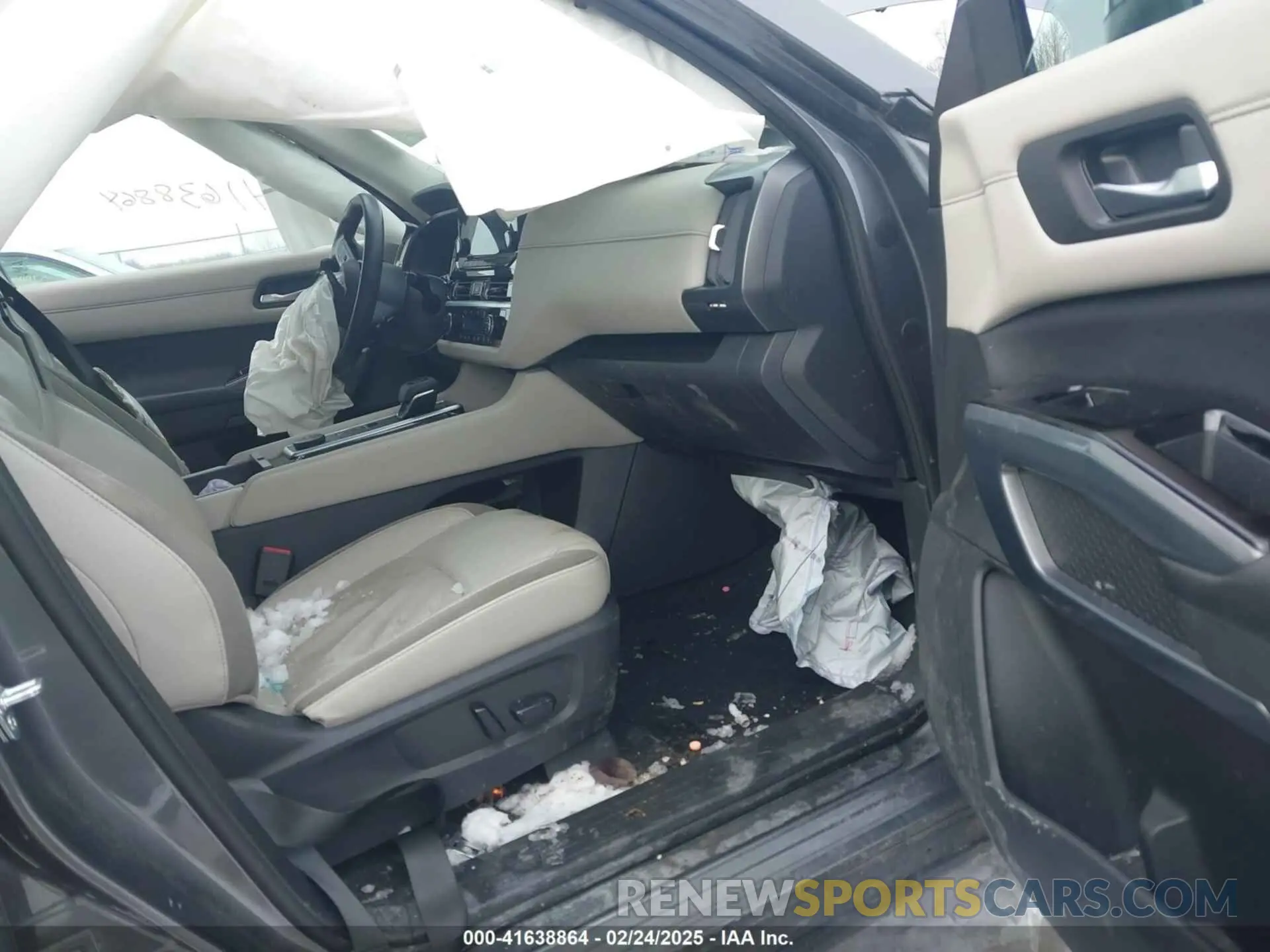 5 Photograph of a damaged car 5N1DR3CC1NC264876 NISSAN PATHFINDER 2022