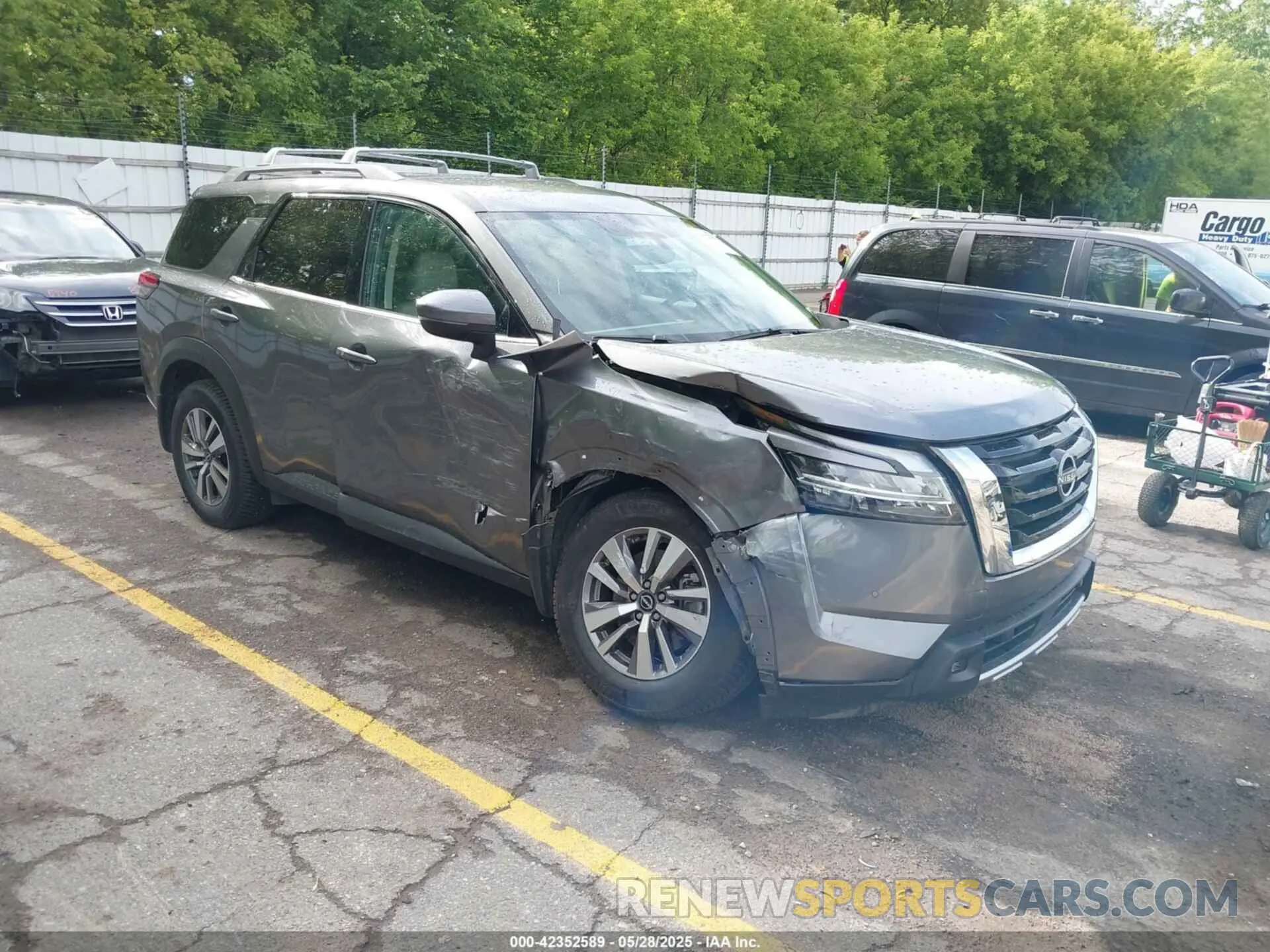 1 Photograph of a damaged car 5N1DR3CC2NC242031 NISSAN PATHFINDER 2022