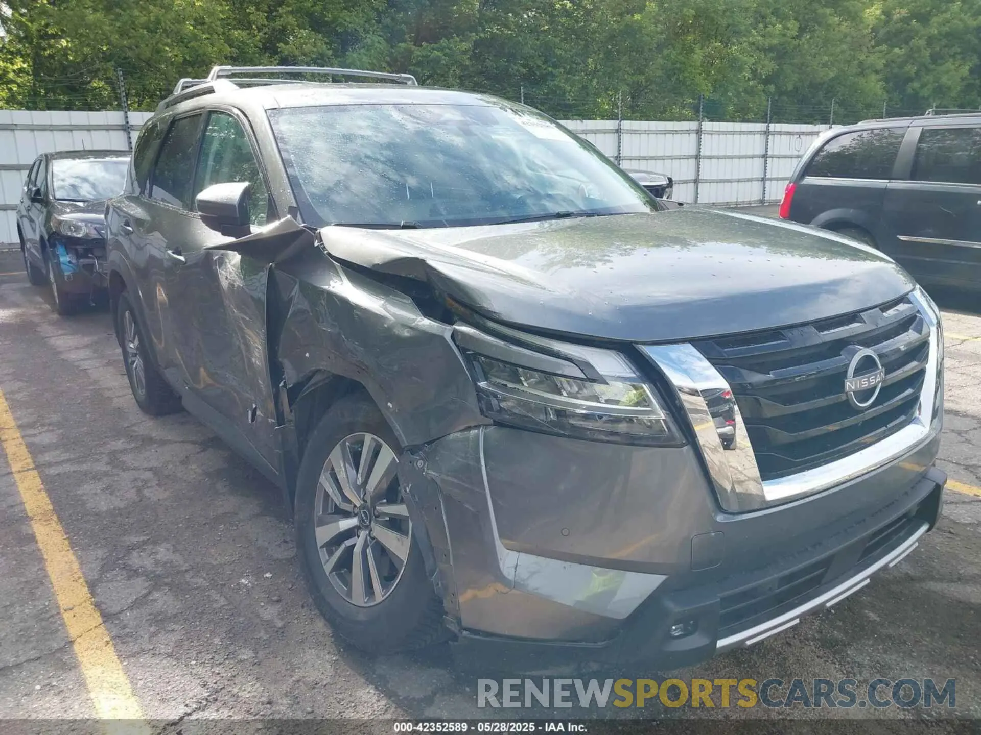6 Photograph of a damaged car 5N1DR3CC2NC242031 NISSAN PATHFINDER 2022