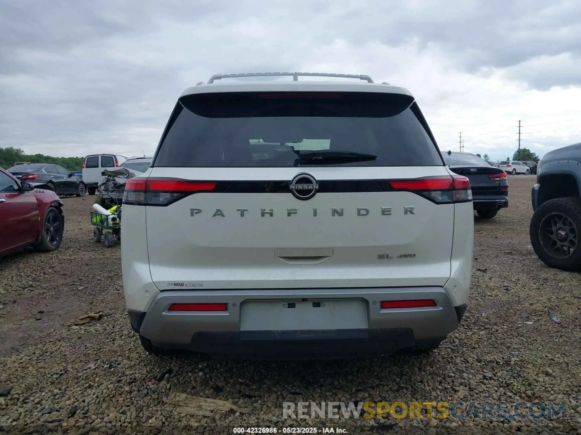 16 Photograph of a damaged car 5N1DR3CC2NC260545 NISSAN PATHFINDER 2022