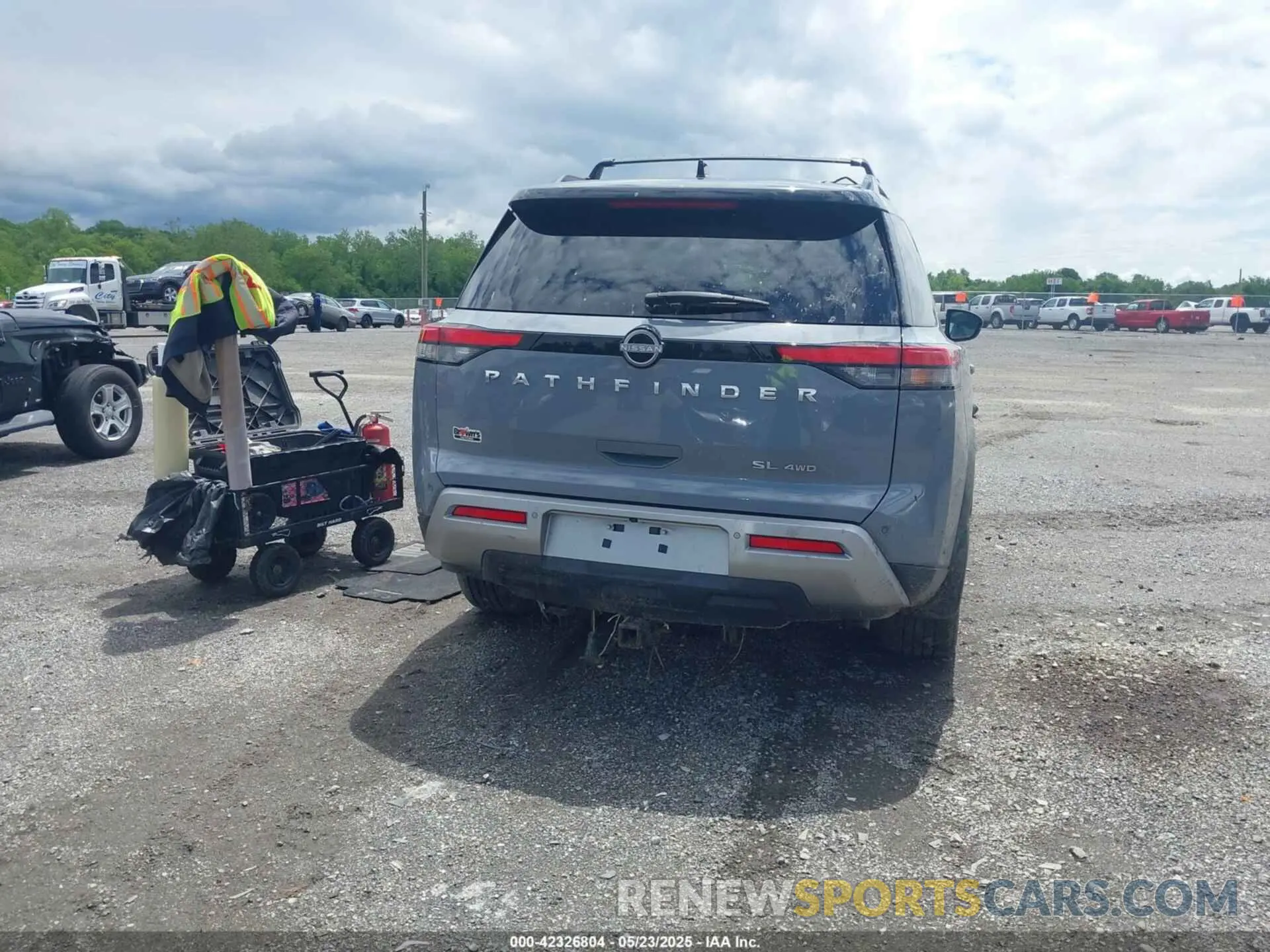 15 Photograph of a damaged car 5N1DR3CC3NC205313 NISSAN PATHFINDER 2022