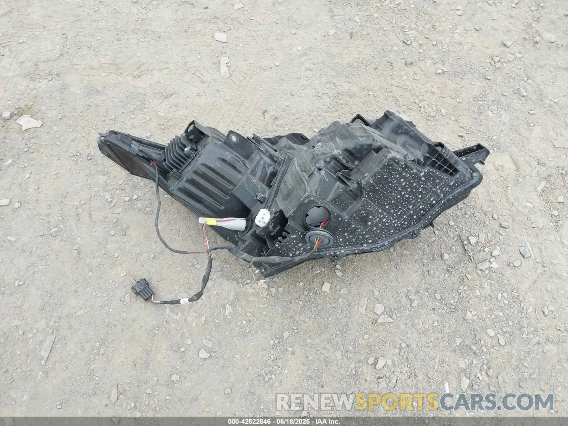 11 Photograph of a damaged car 5N1DR3CC3NC210320 NISSAN PATHFINDER 2022