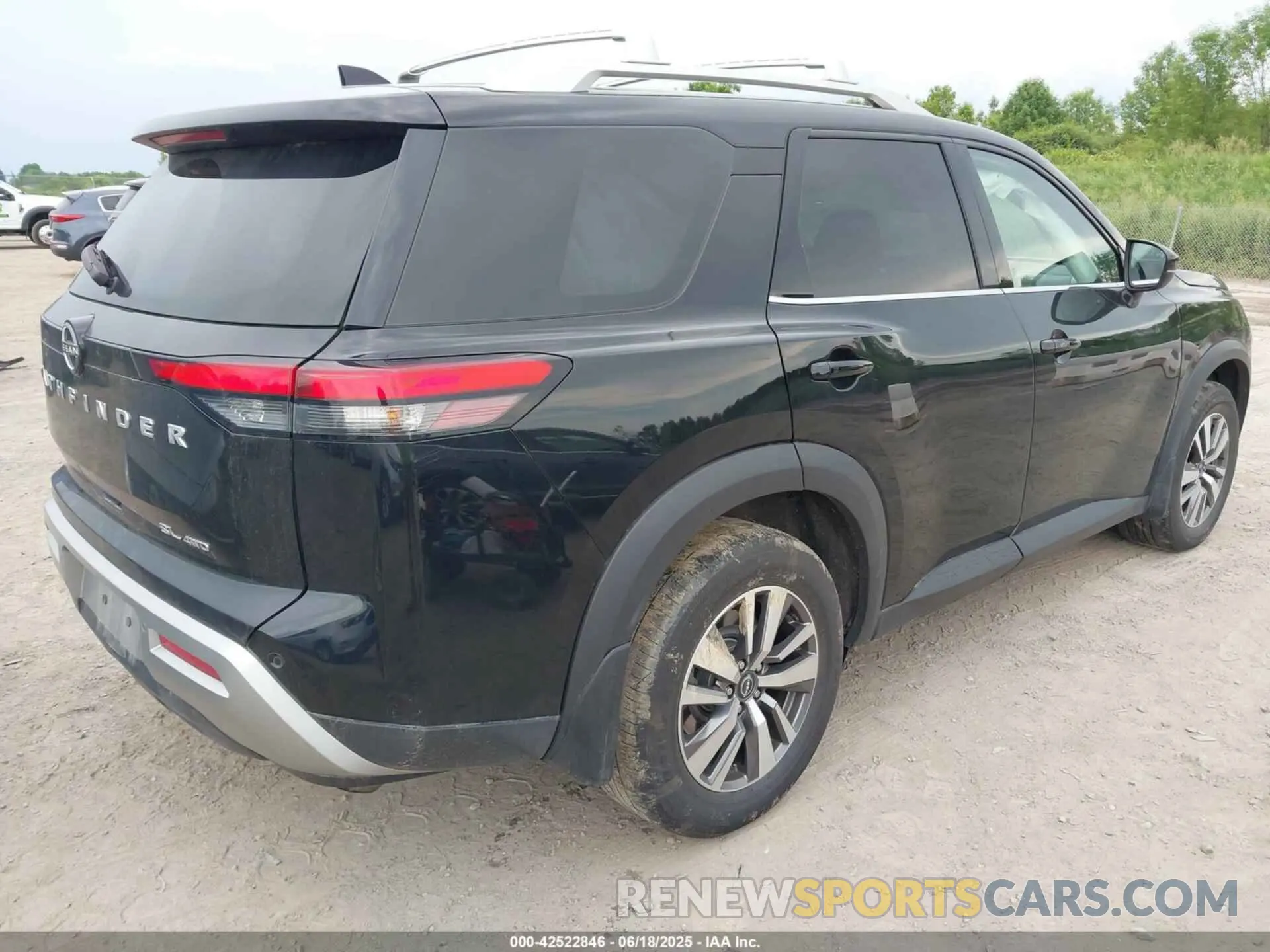 4 Photograph of a damaged car 5N1DR3CC3NC210320 NISSAN PATHFINDER 2022