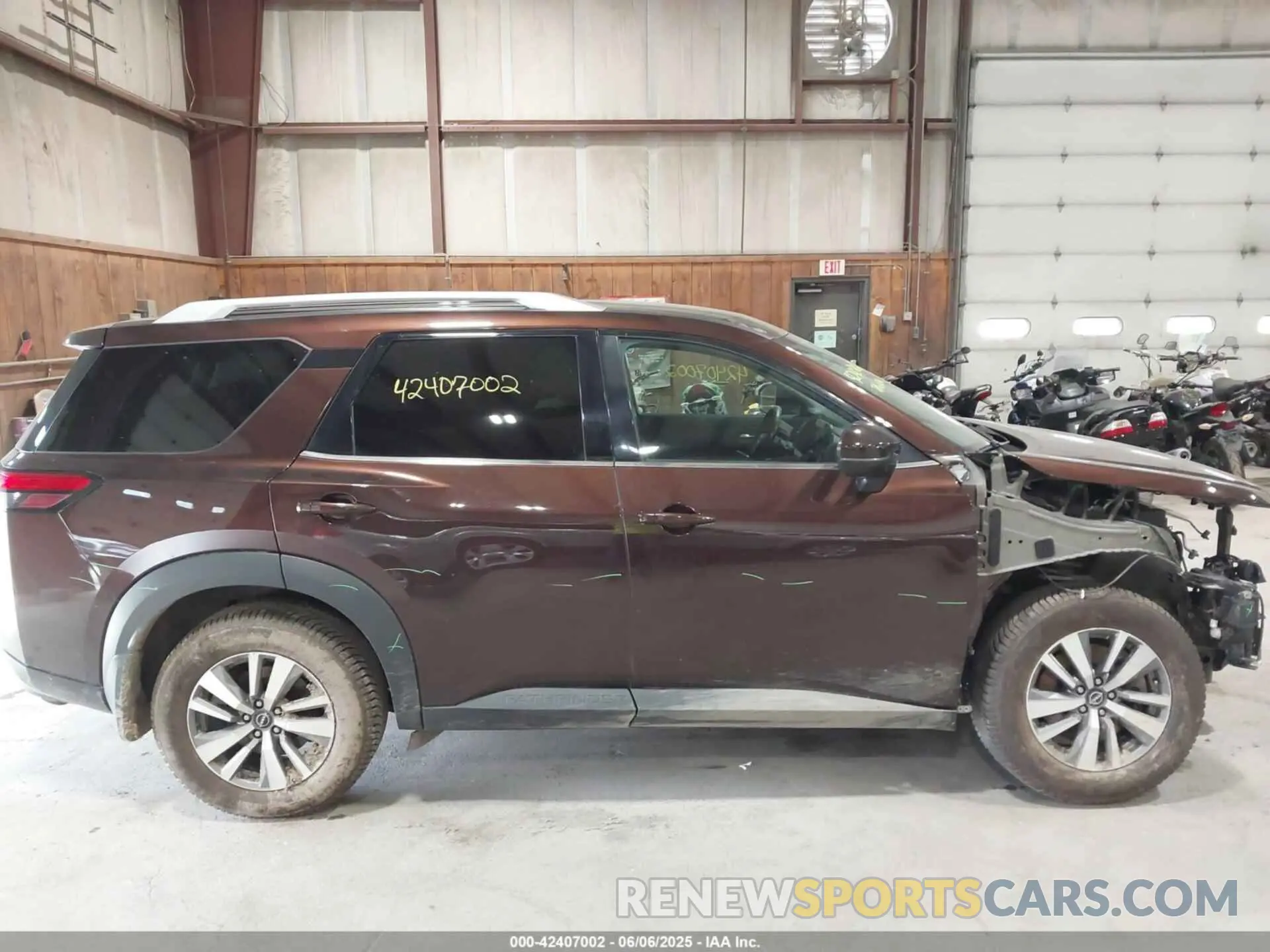 19 Photograph of a damaged car 5N1DR3CC3NC263731 NISSAN PATHFINDER 2022