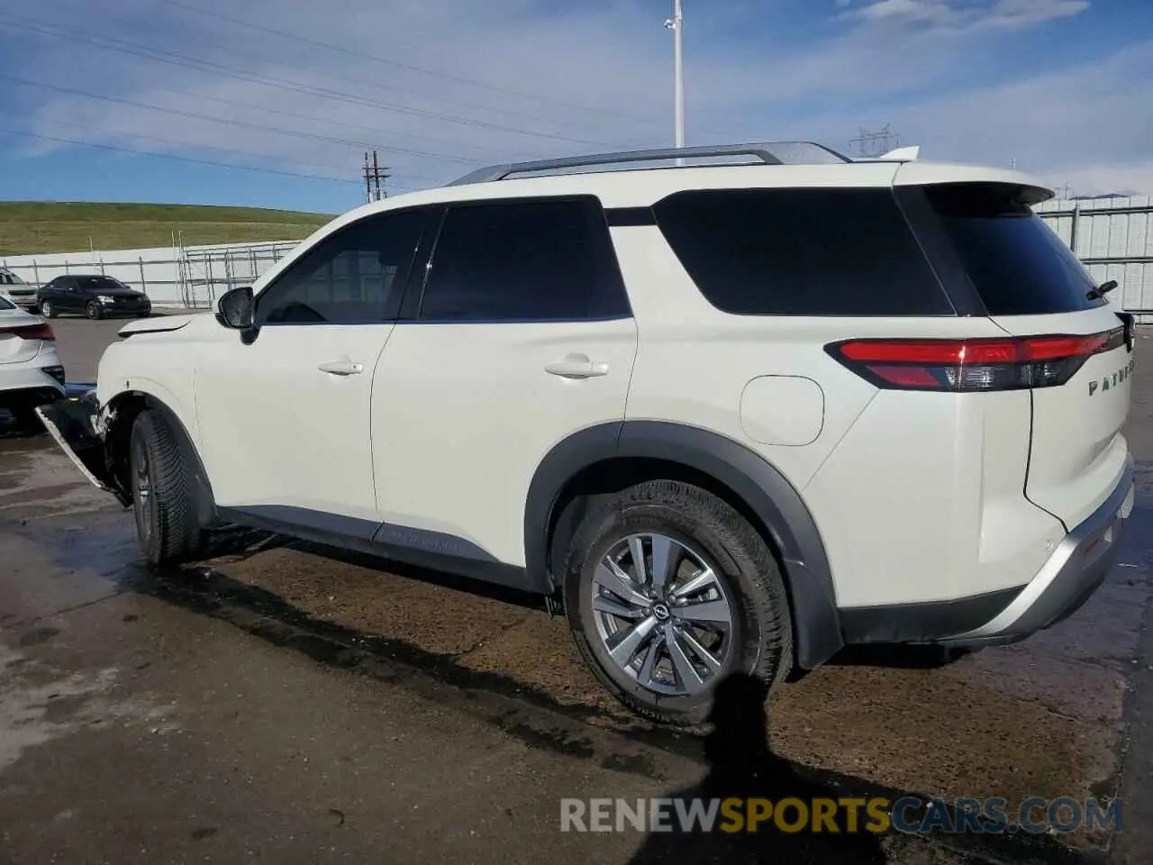 2 Photograph of a damaged car 5N1DR3CC9NC211472 NISSAN PATHFINDER 2022