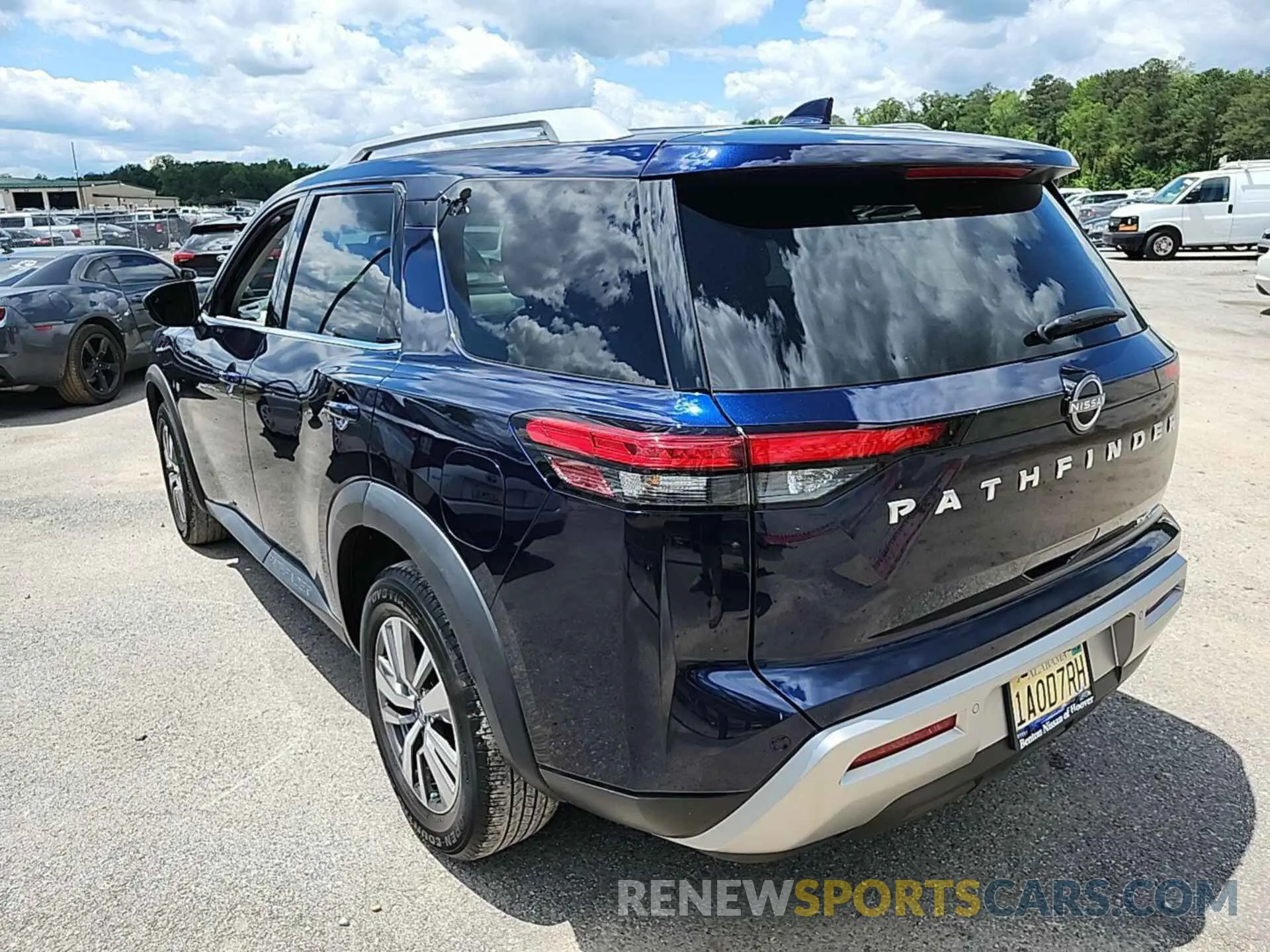 6 Photograph of a damaged car 5N1DR3CC9NC252314 NISSAN PATHFINDER 2022