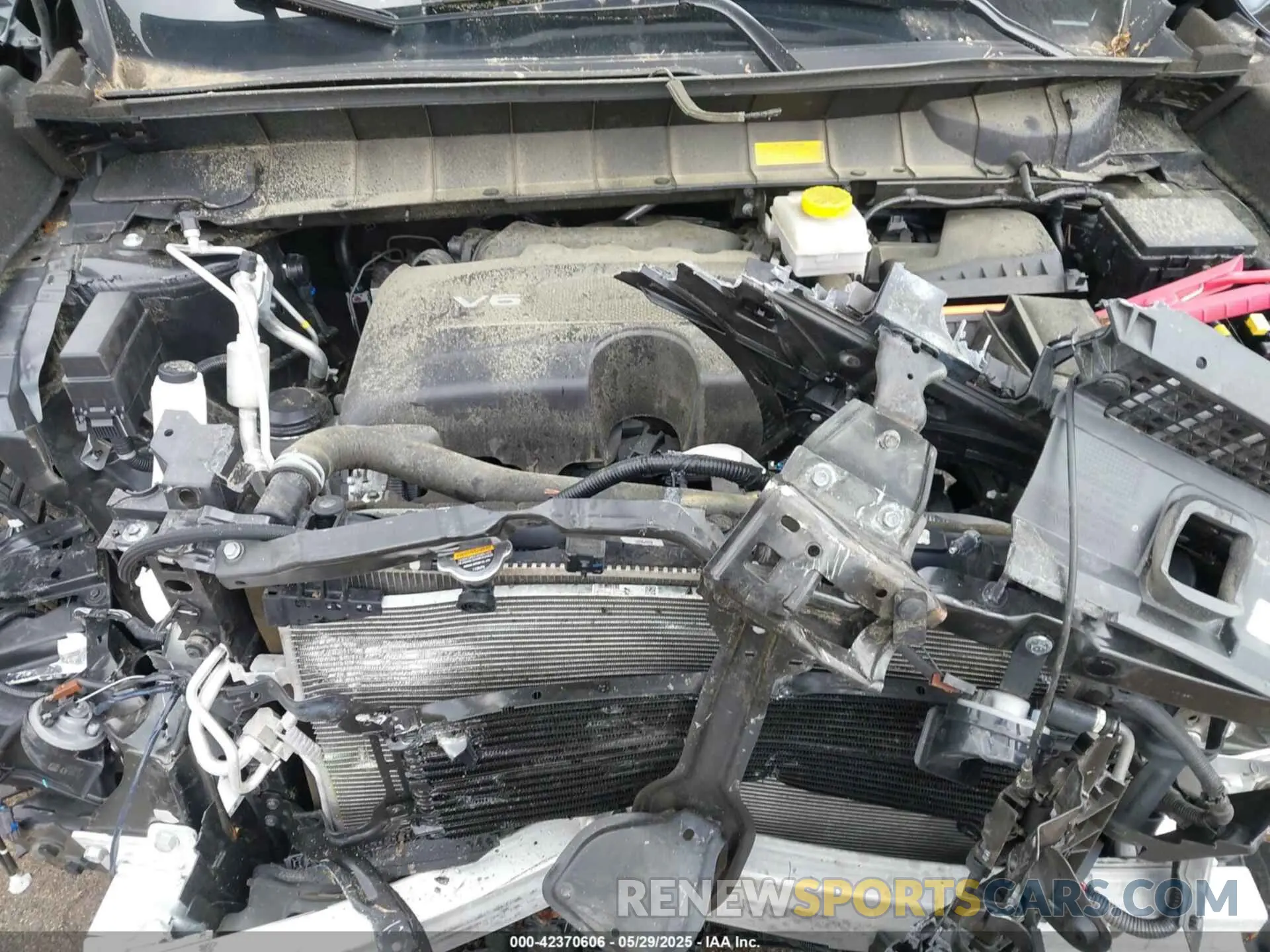 10 Photograph of a damaged car 5N1DR3CE2NC225098 NISSAN PATHFINDER 2022
