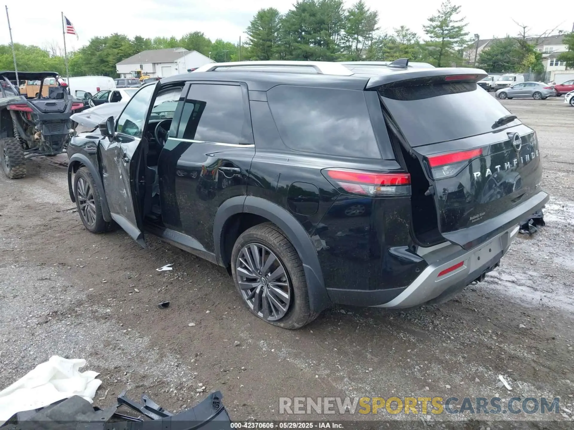 3 Photograph of a damaged car 5N1DR3CE2NC225098 NISSAN PATHFINDER 2022