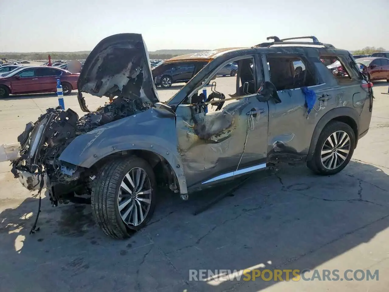 1 Photograph of a damaged car 5N1DR3DH1NC207832 NISSAN PATHFINDER 2022