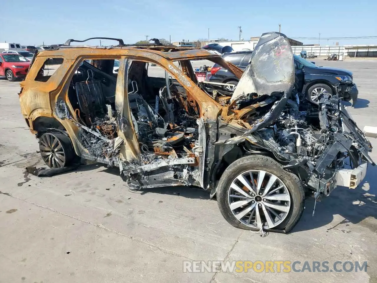 4 Photograph of a damaged car 5N1DR3DH1NC207832 NISSAN PATHFINDER 2022