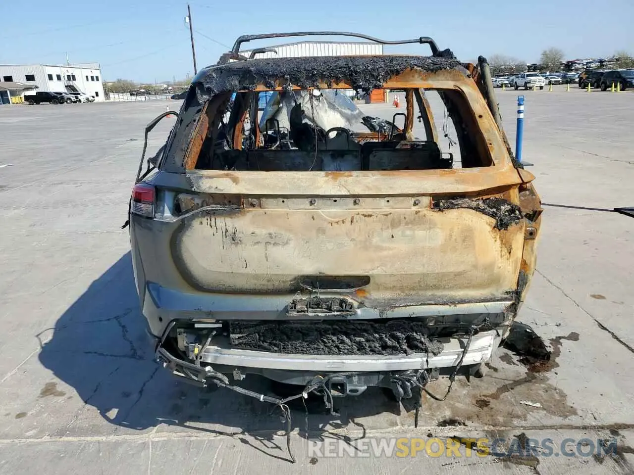 6 Photograph of a damaged car 5N1DR3DH1NC207832 NISSAN PATHFINDER 2022