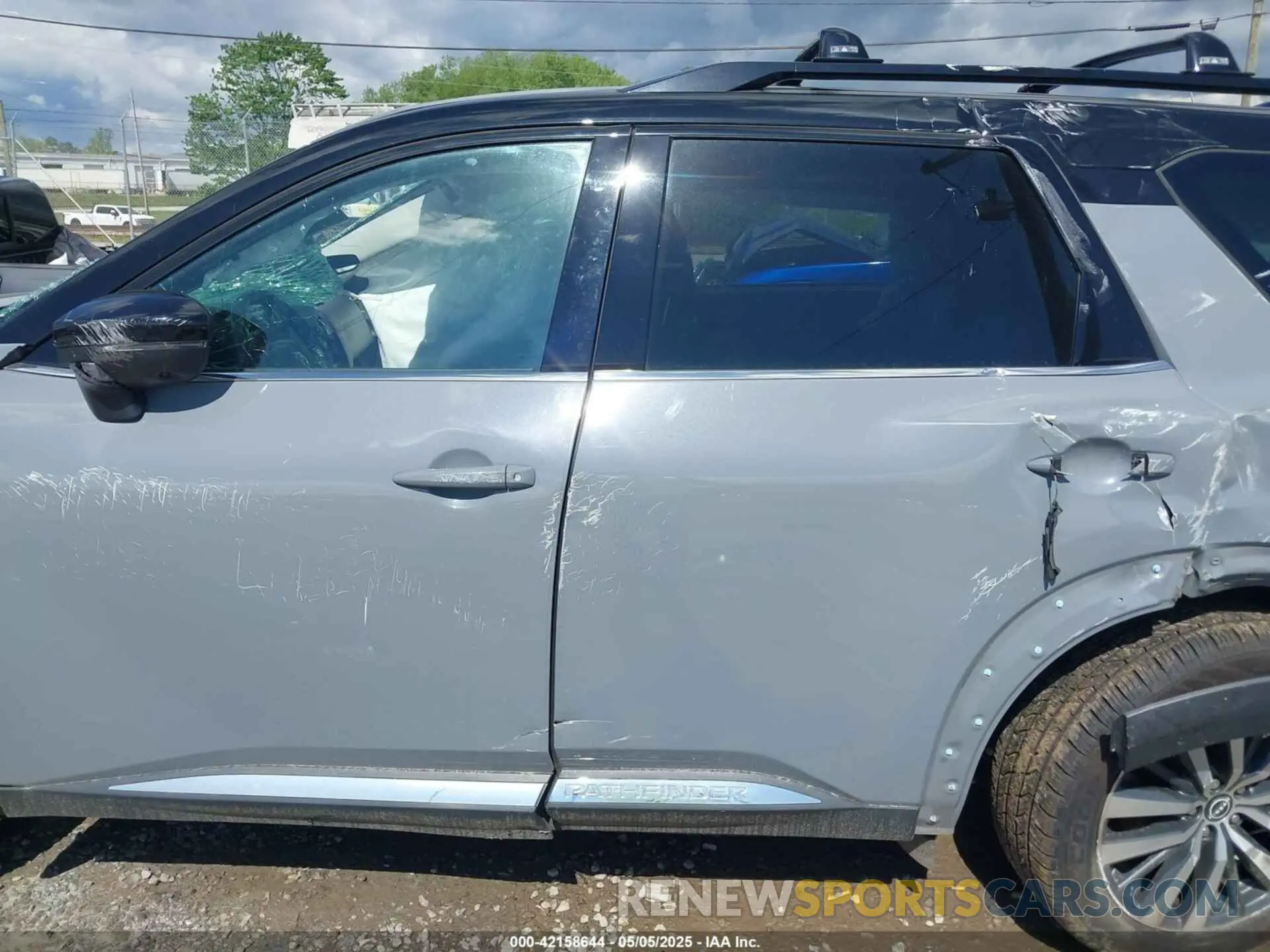 15 Photograph of a damaged car 5N1DR3DH2NC221481 NISSAN PATHFINDER 2022