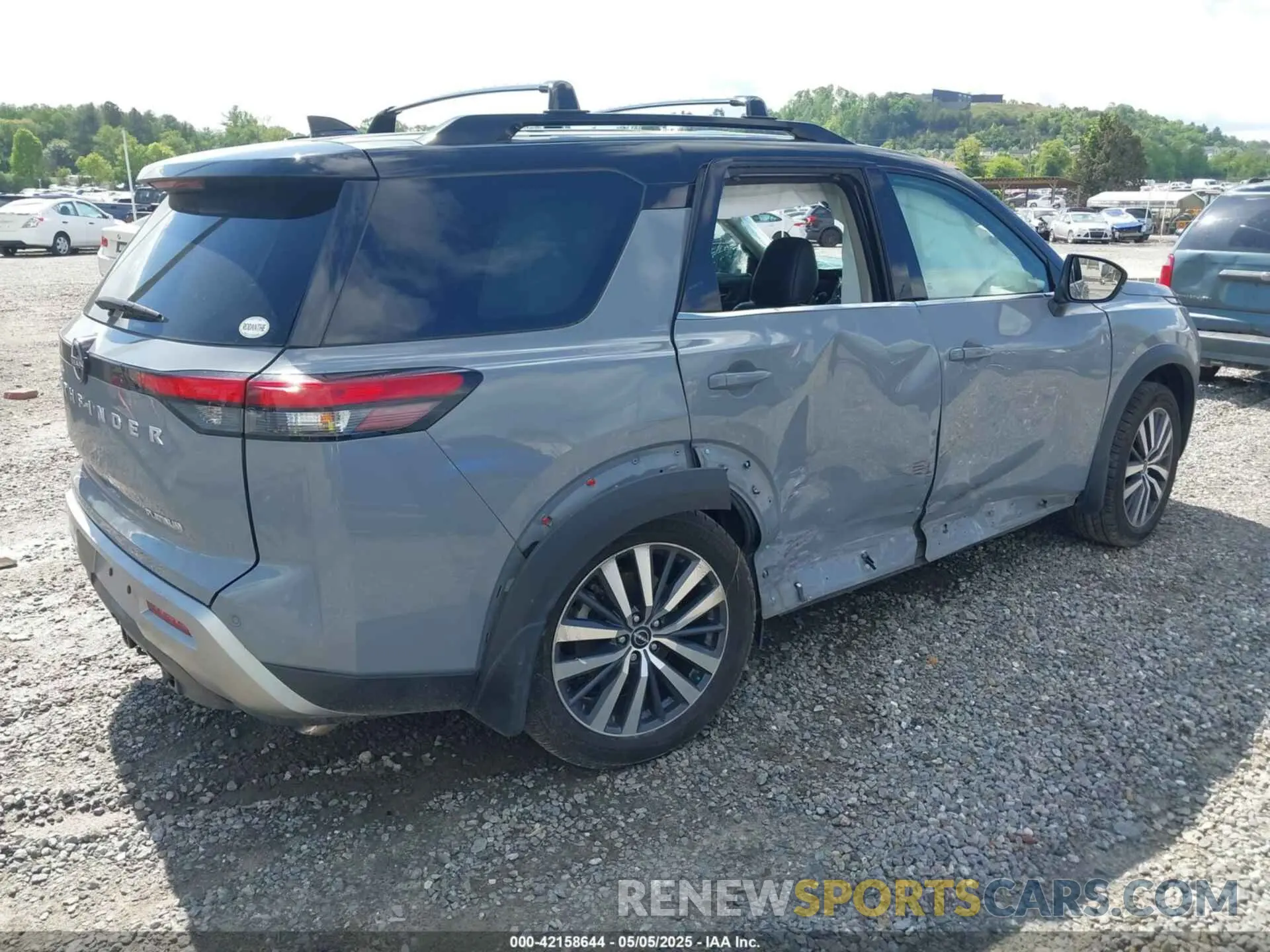 4 Photograph of a damaged car 5N1DR3DH2NC221481 NISSAN PATHFINDER 2022