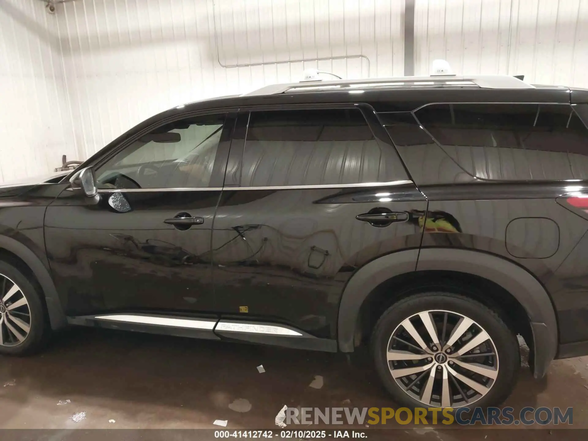 15 Photograph of a damaged car 5N1DR3DJ4NC259359 NISSAN PATHFINDER 2022