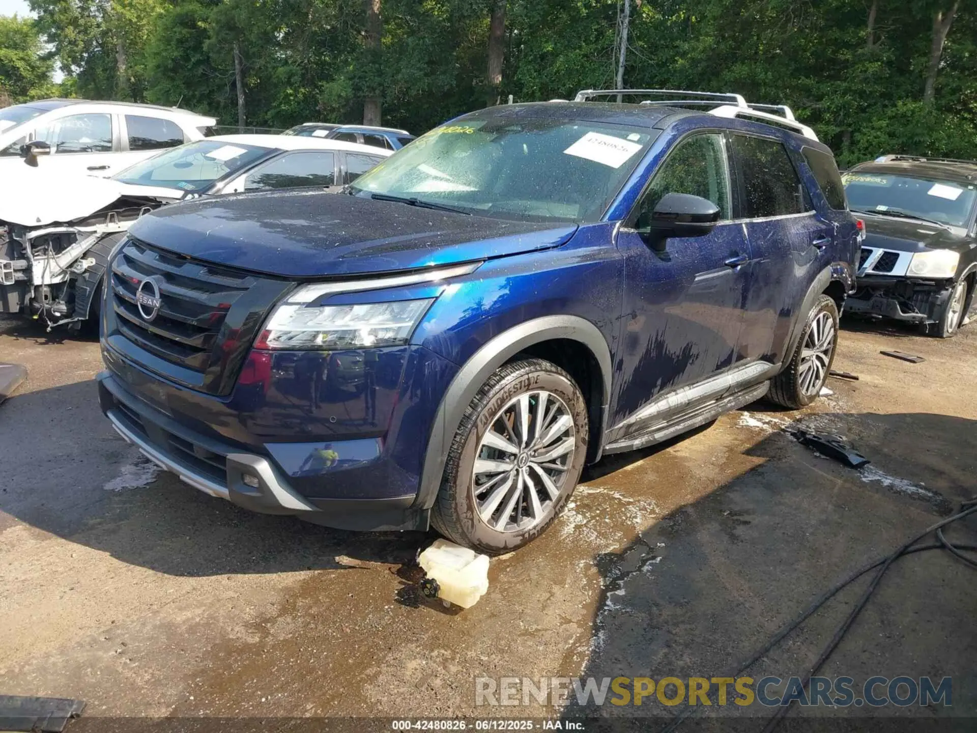 2 Photograph of a damaged car 5N1DR3DK3NC246014 NISSAN PATHFINDER 2022