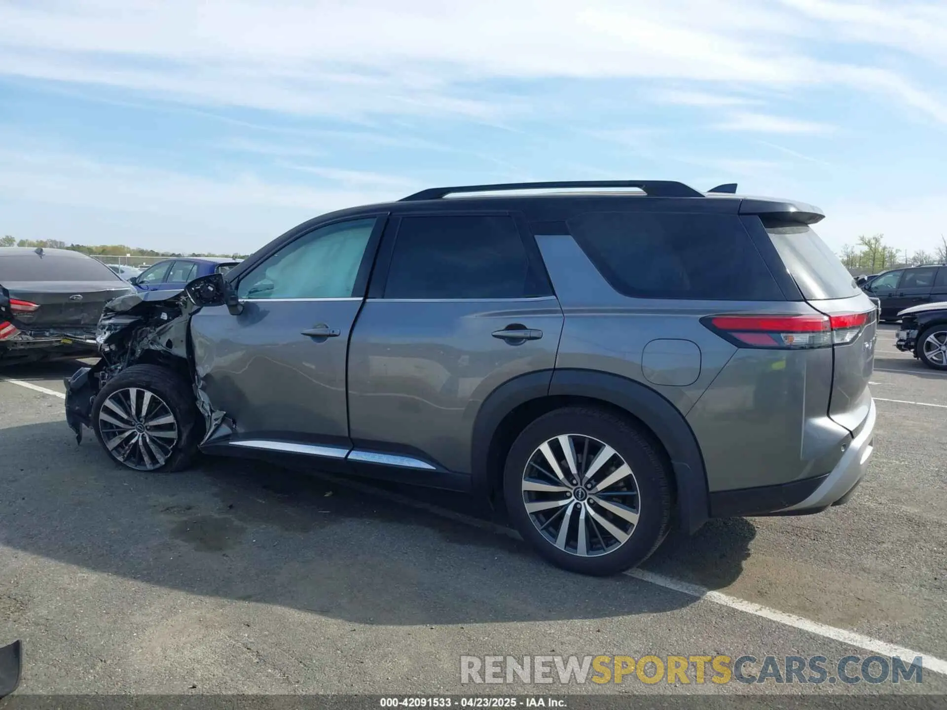 14 Photograph of a damaged car 5N1DR3DK8NC209248 NISSAN PATHFINDER 2022