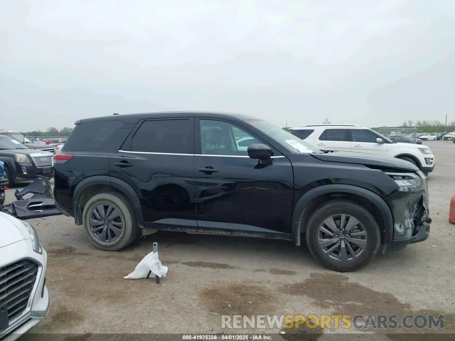 13 Photograph of a damaged car 5N1DR3AA1PC274148 NISSAN PATHFINDER 2023