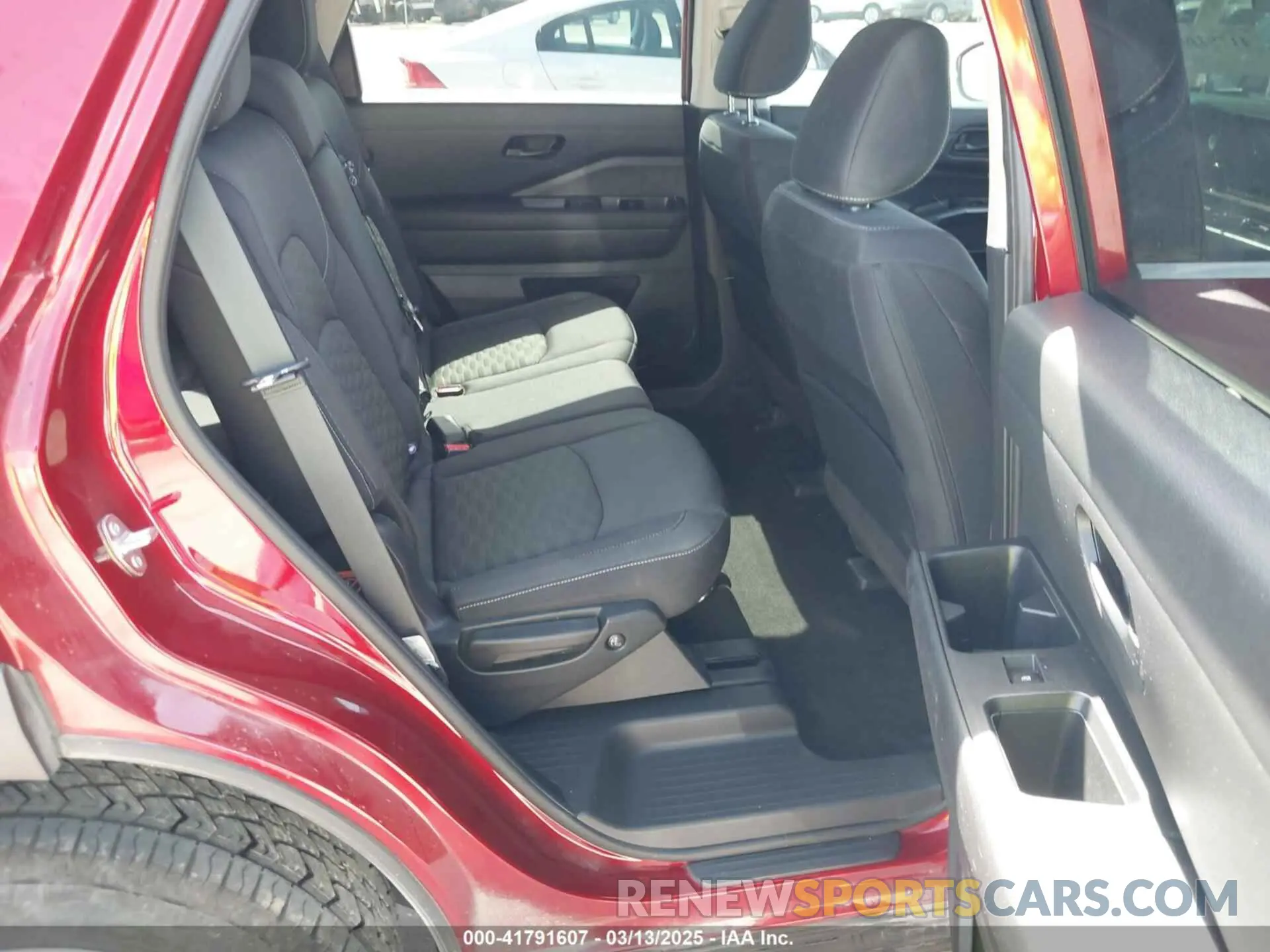 8 Photograph of a damaged car 5N1DR3BA9PC271609 NISSAN PATHFINDER 2023