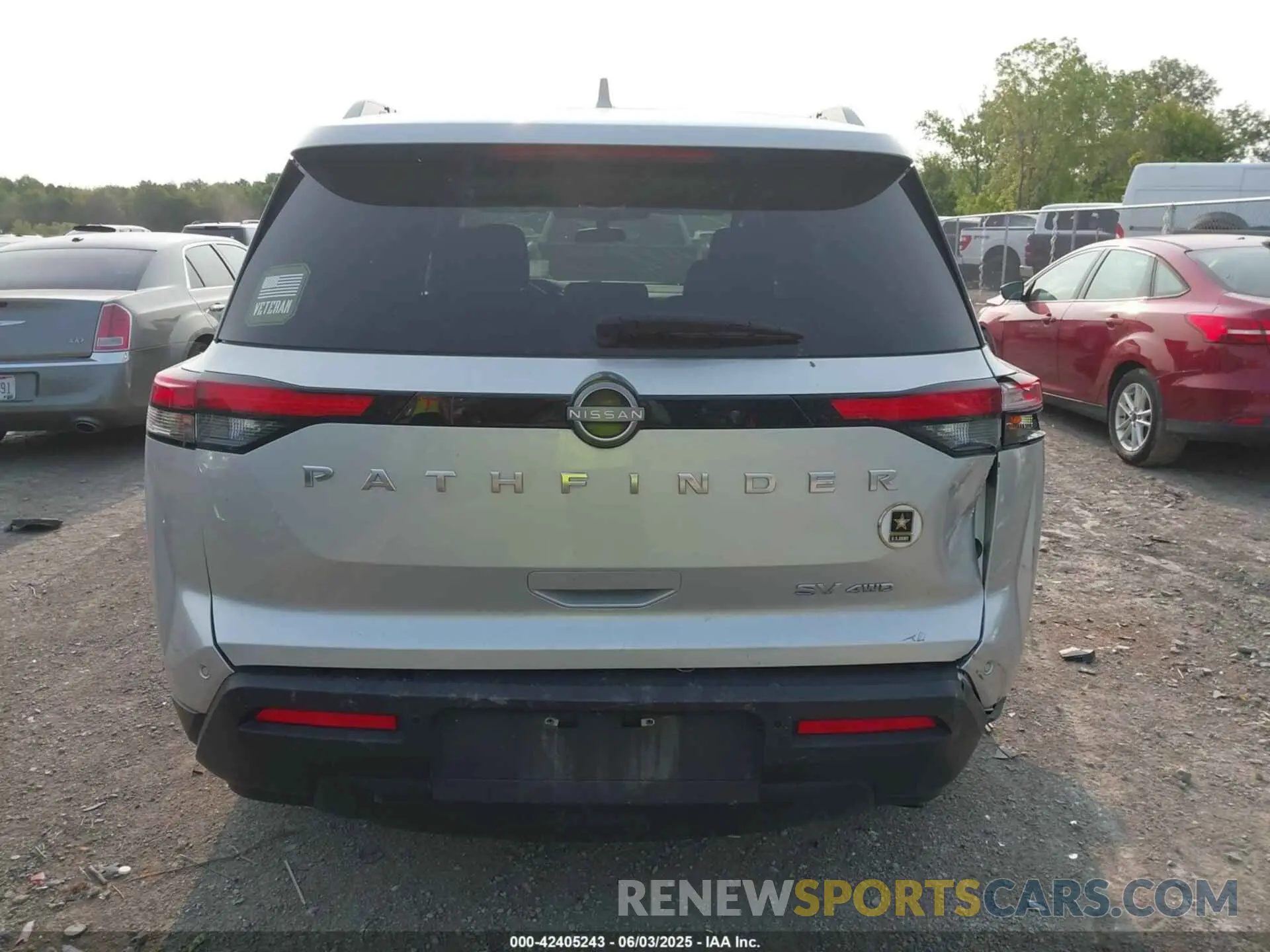 17 Photograph of a damaged car 5N1DR3BC7PC250212 NISSAN PATHFINDER 2023