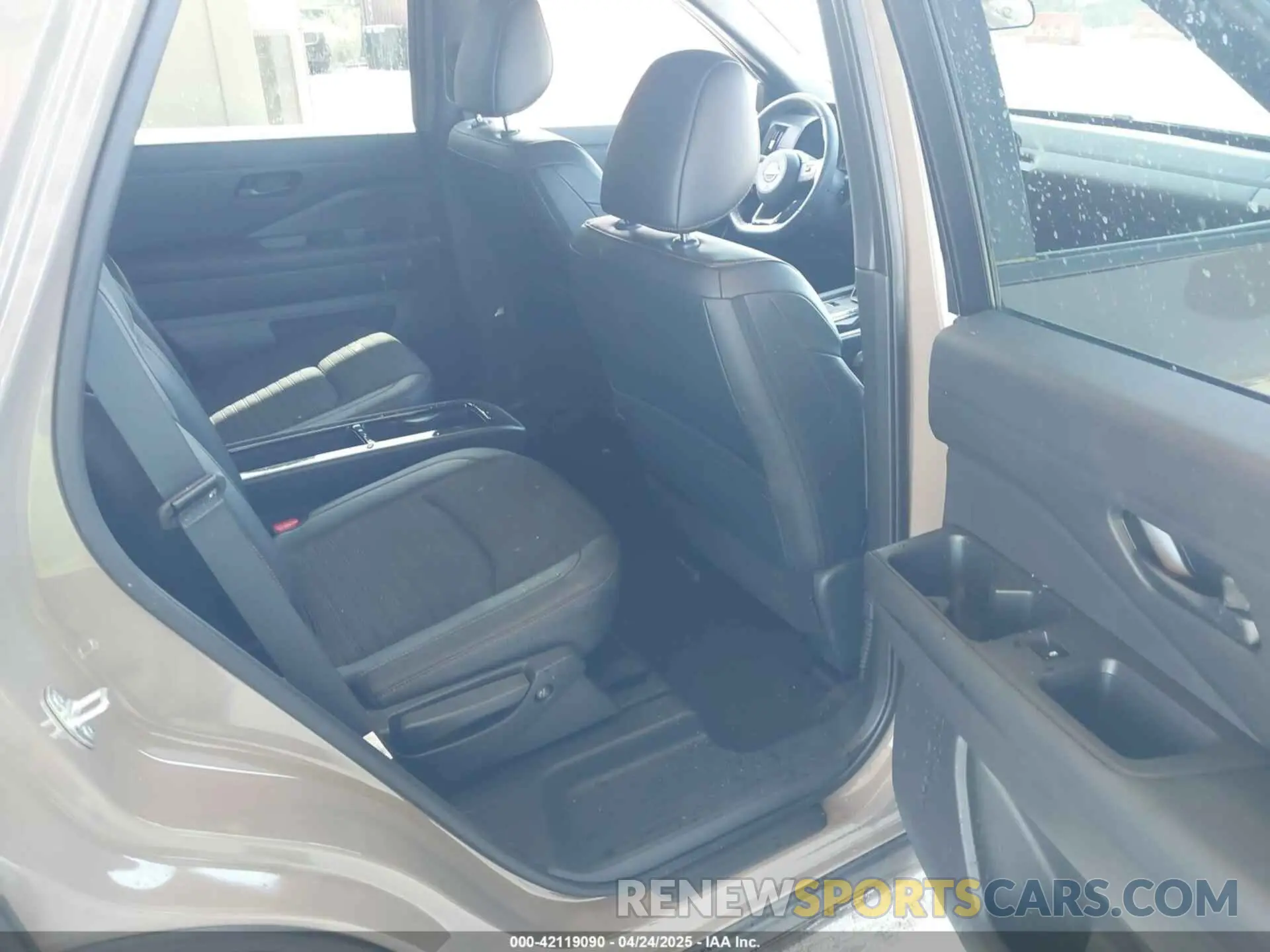 8 Photograph of a damaged car 5N1DR3BD1PC228800 NISSAN PATHFINDER 2023
